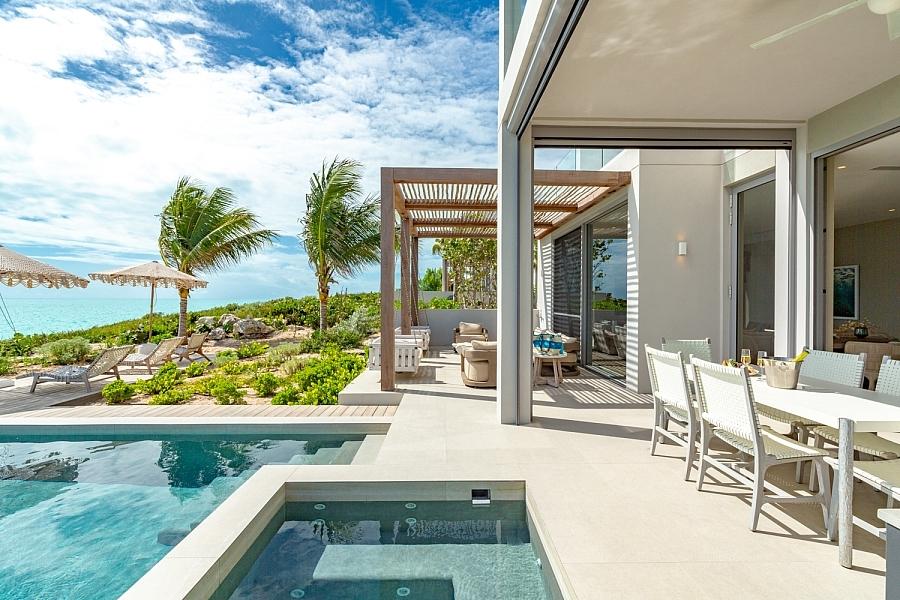 REEF VILLA AT SOUTH BANK — photo 3