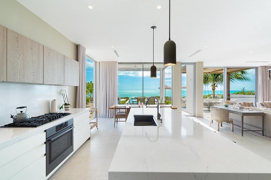 REEF VILLA AT SOUTH BANK — photo 5