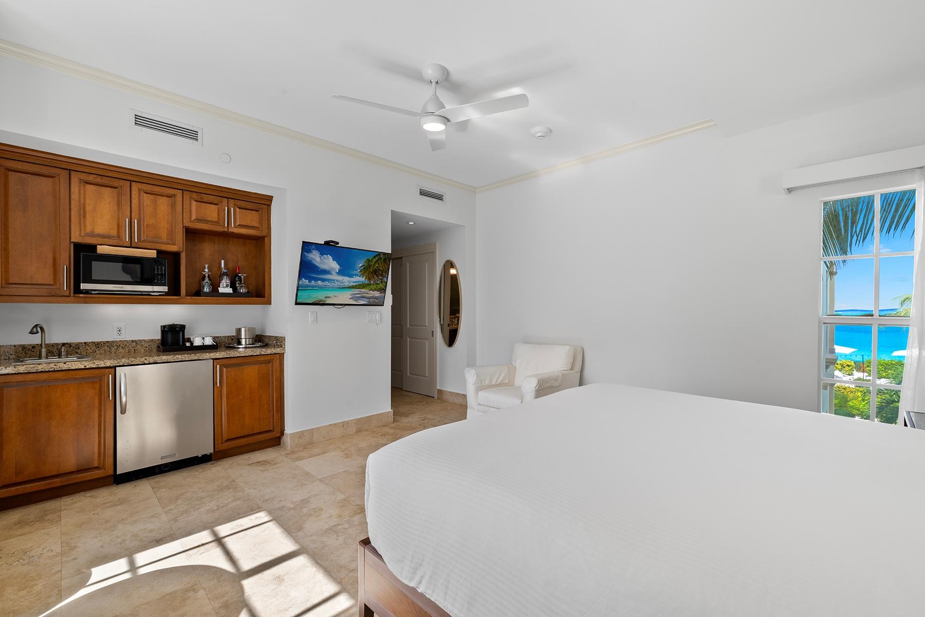Windsong Resort 2 bedroom 2.5 bathrooms Lockout