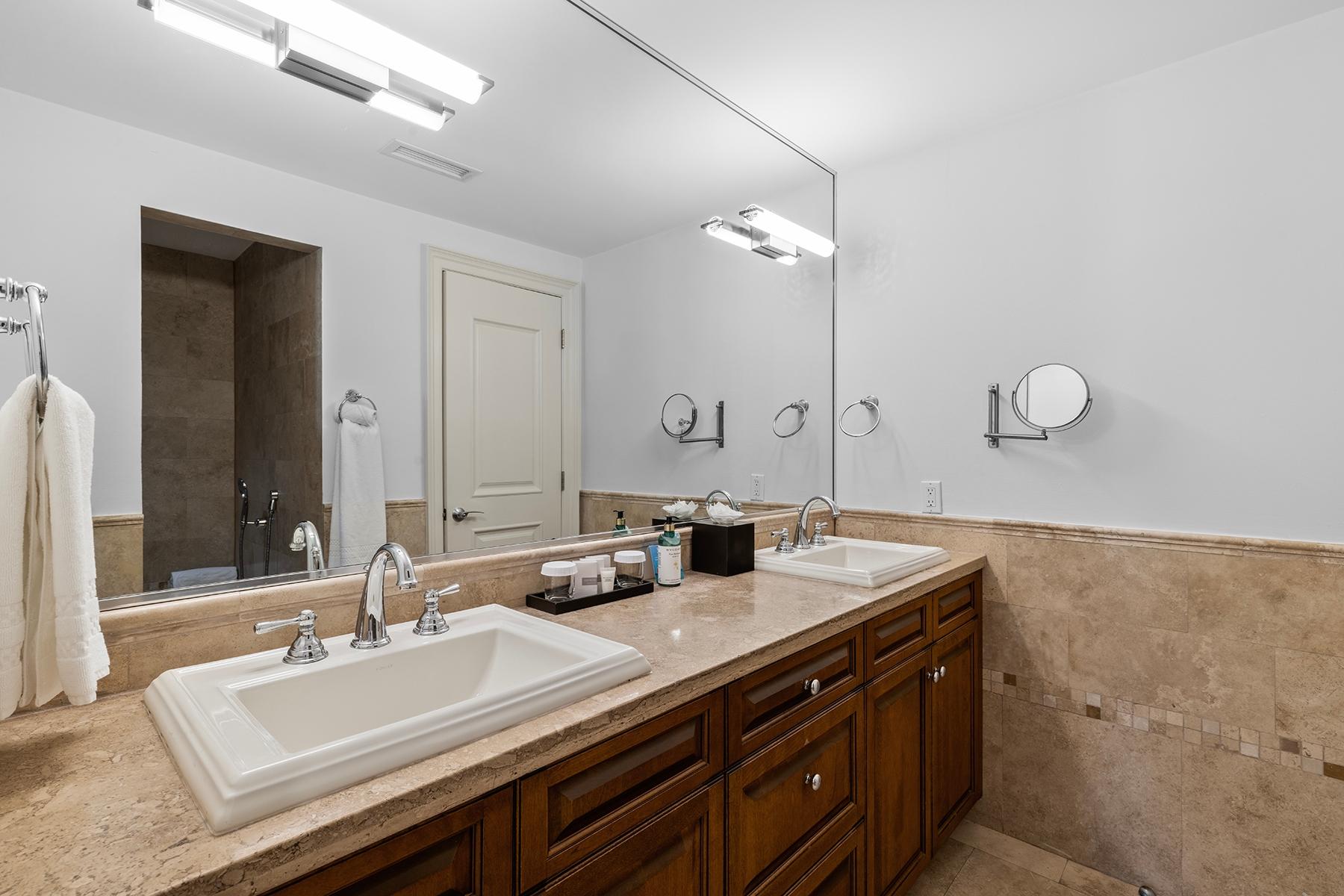 Windsong Resort 2 bedroom 2.5 bathrooms Lockout