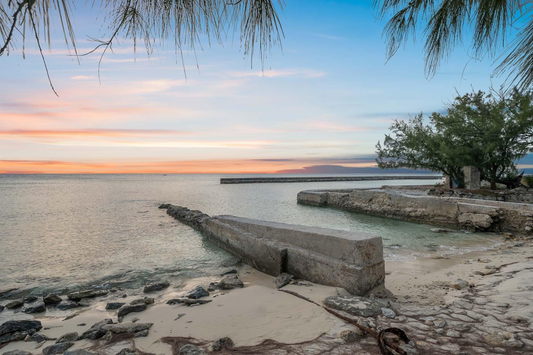 TRADEWINDS, SALTCAY