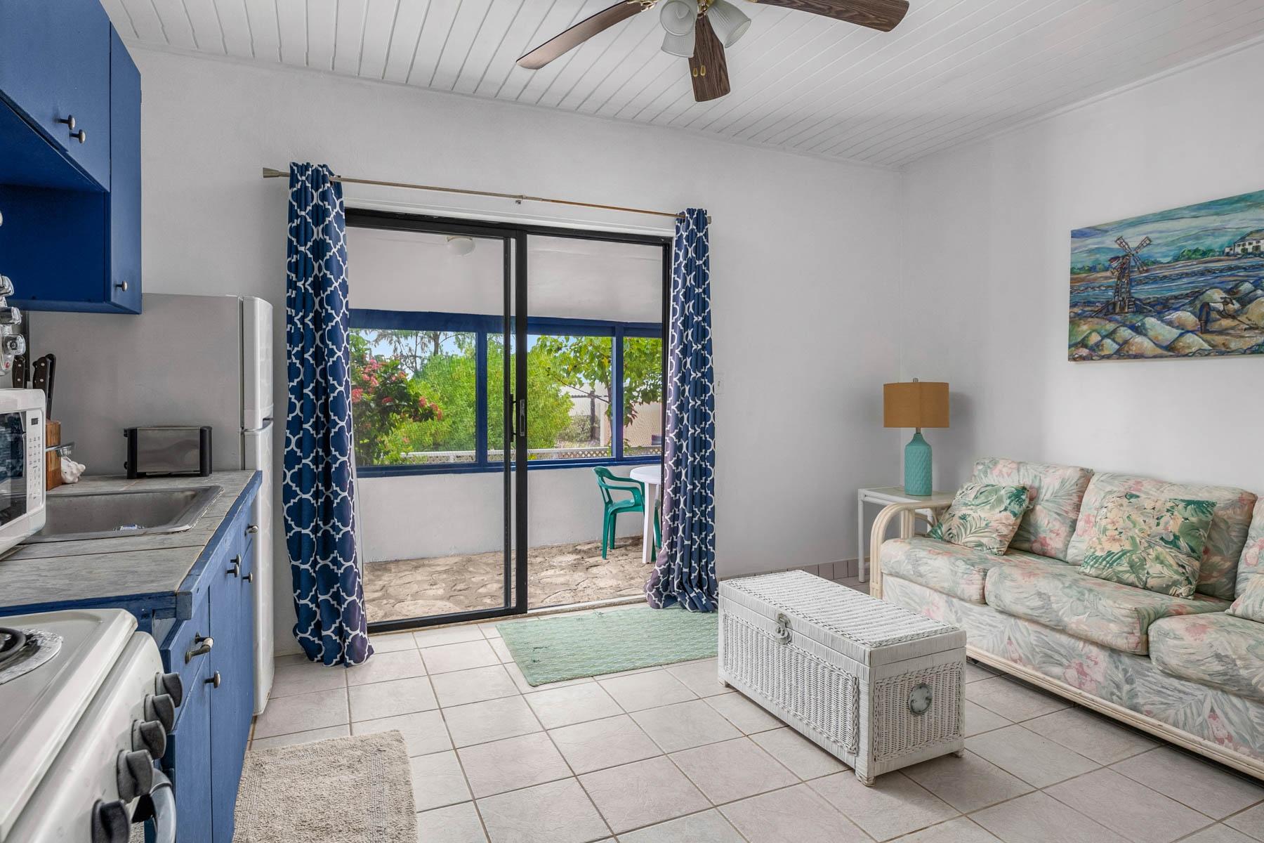 TRADEWINDS, SALTCAY