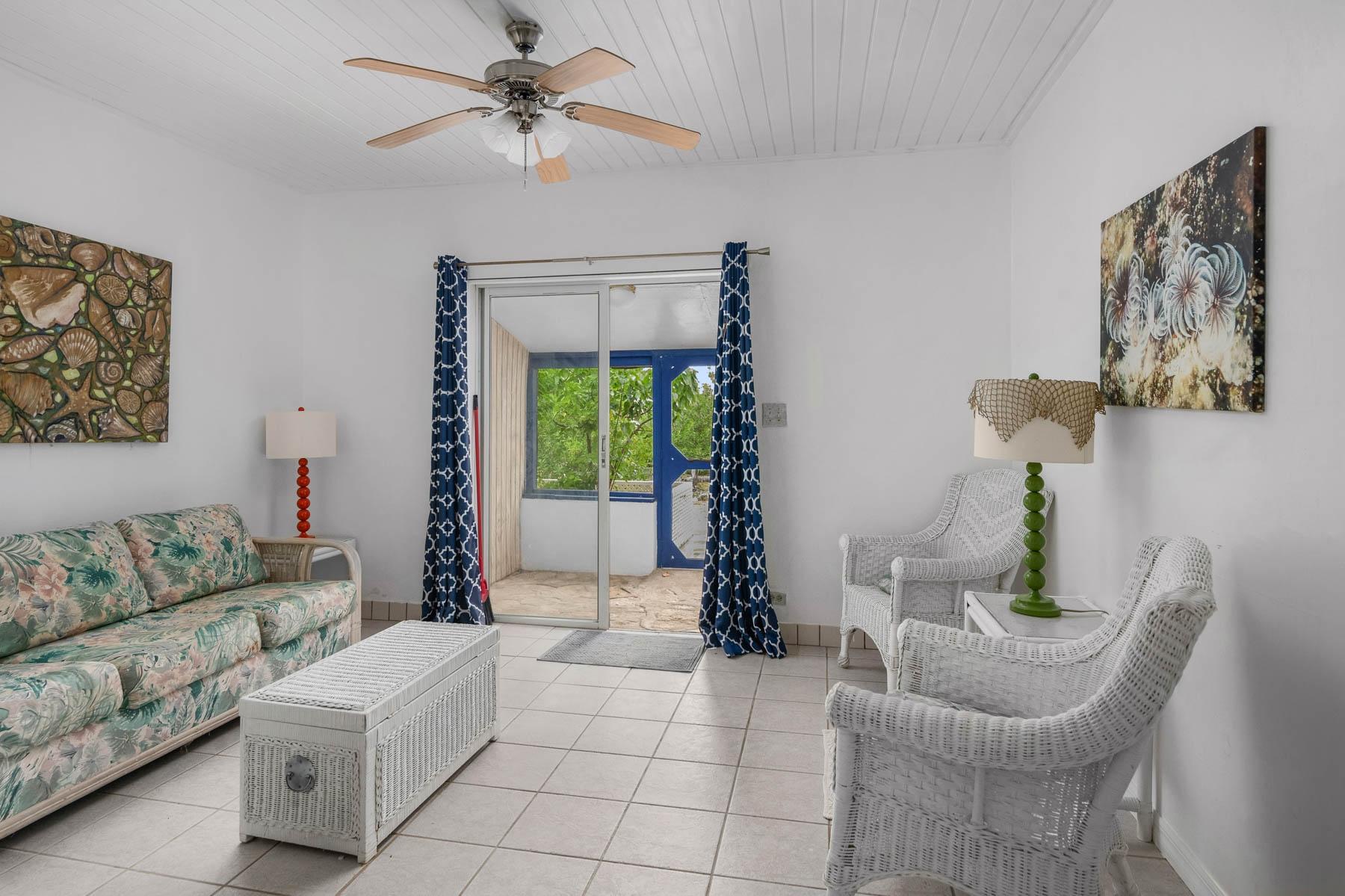 TRADEWINDS, SALTCAY
