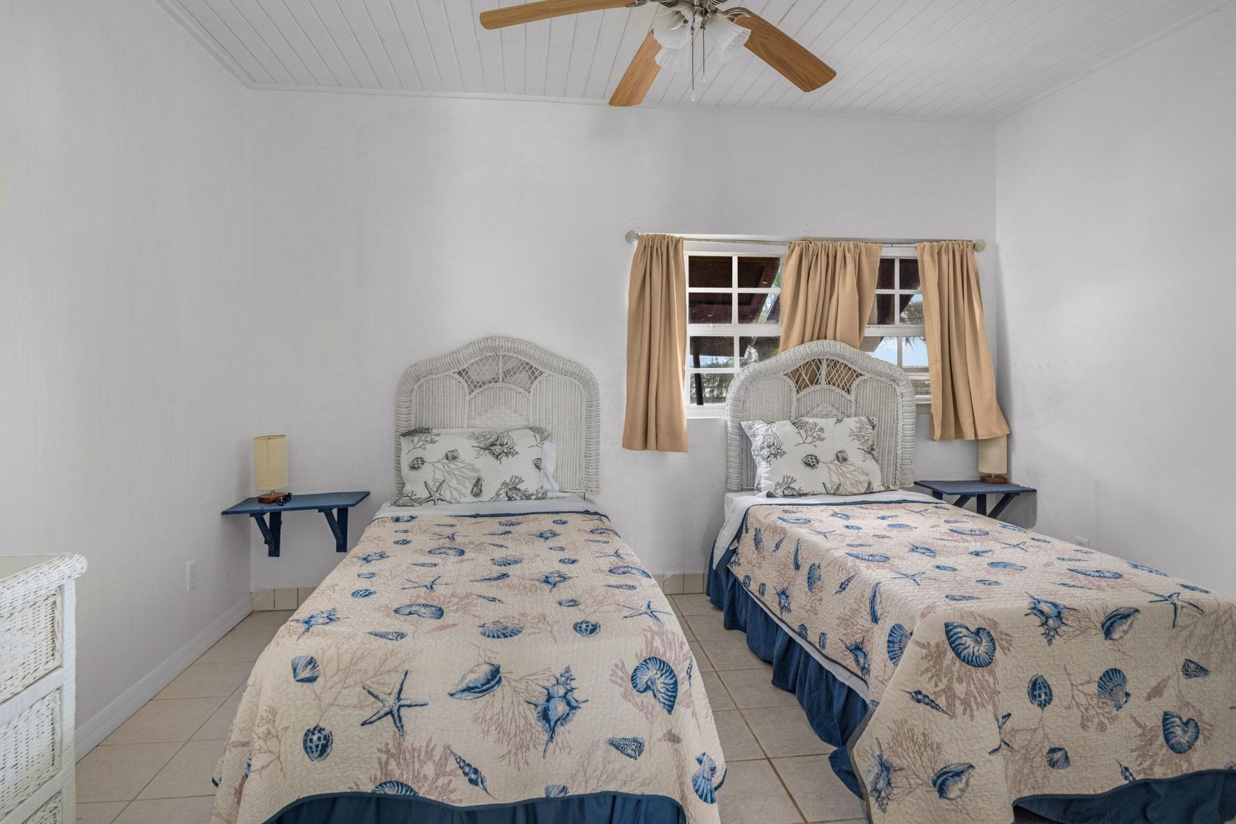 TRADEWINDS, SALTCAY