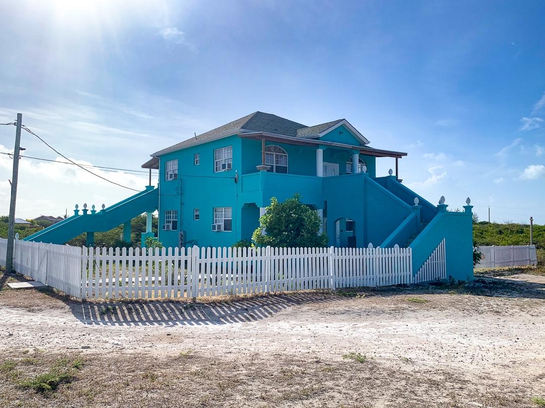 TROPICAL PALMS DUPLEX