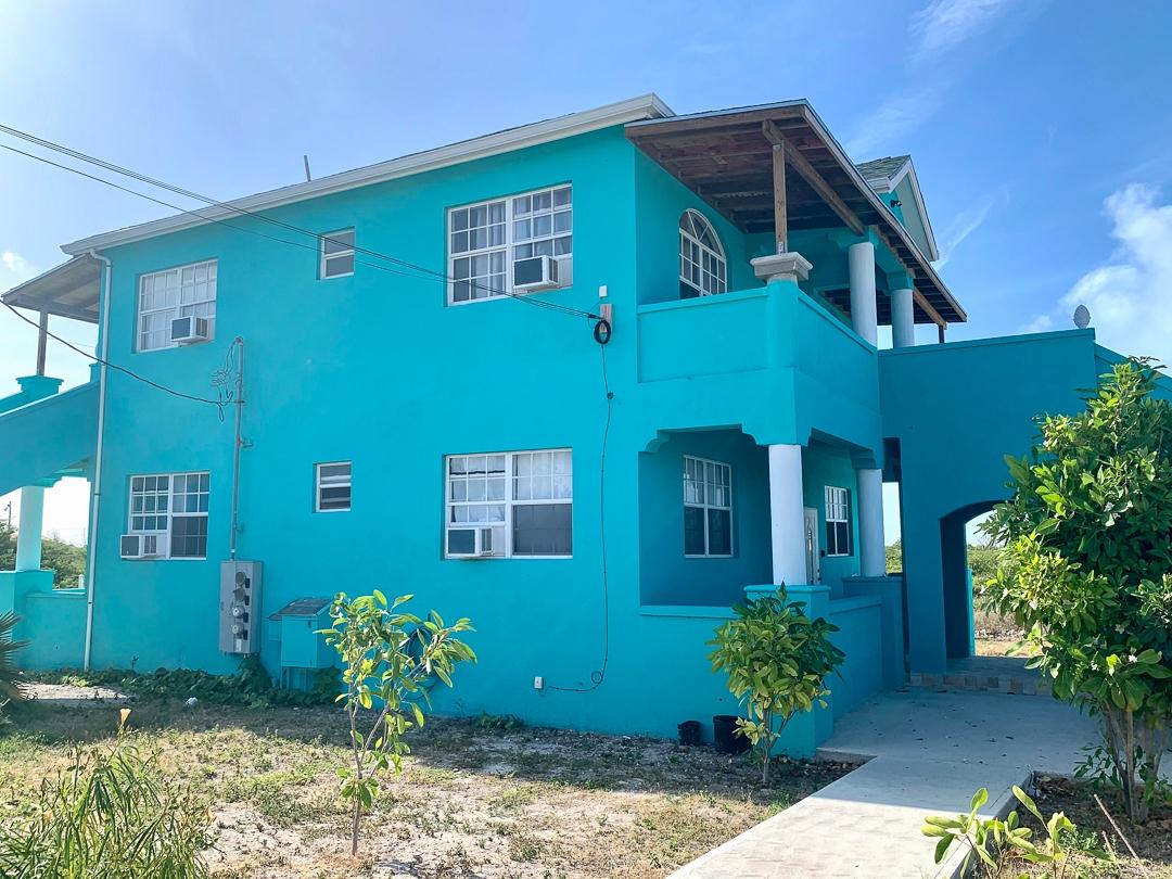 TROPICAL PALMS DUPLEX