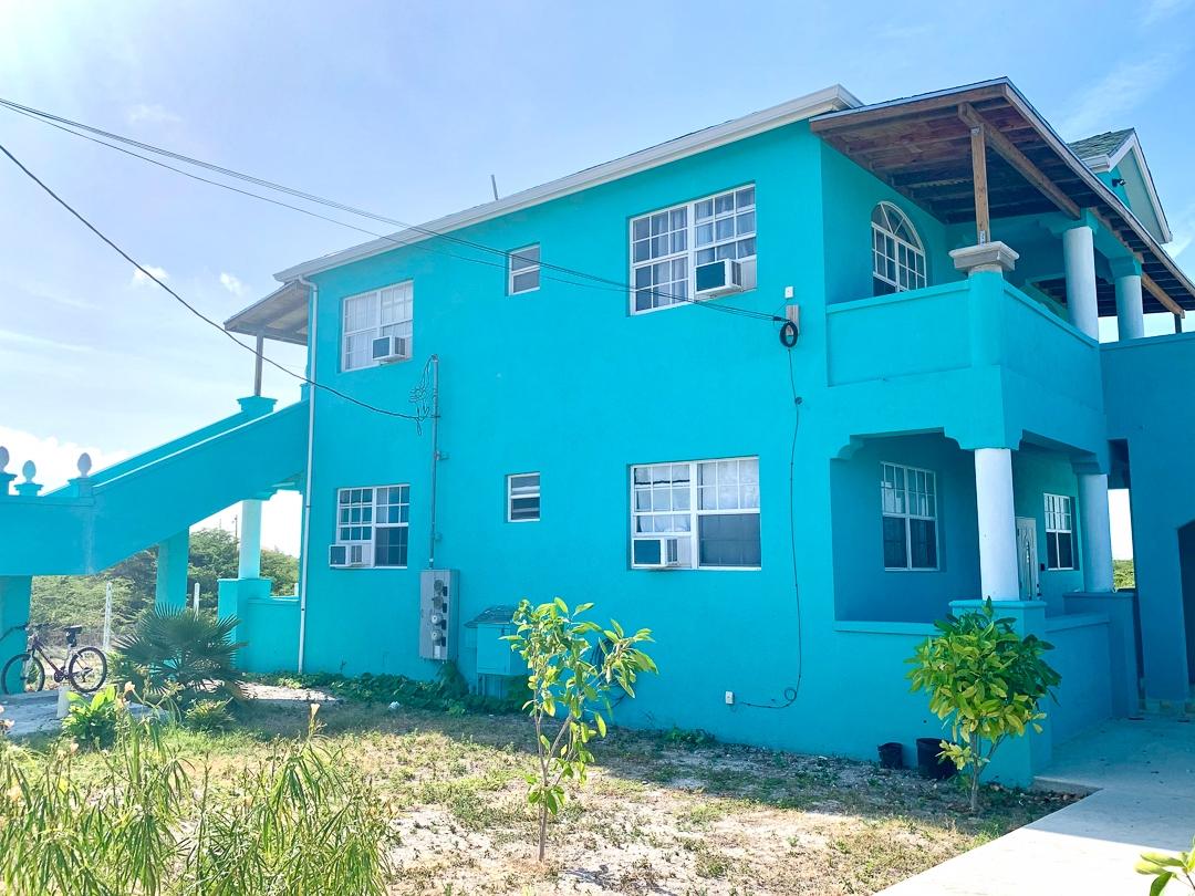 TROPICAL PALMS DUPLEX