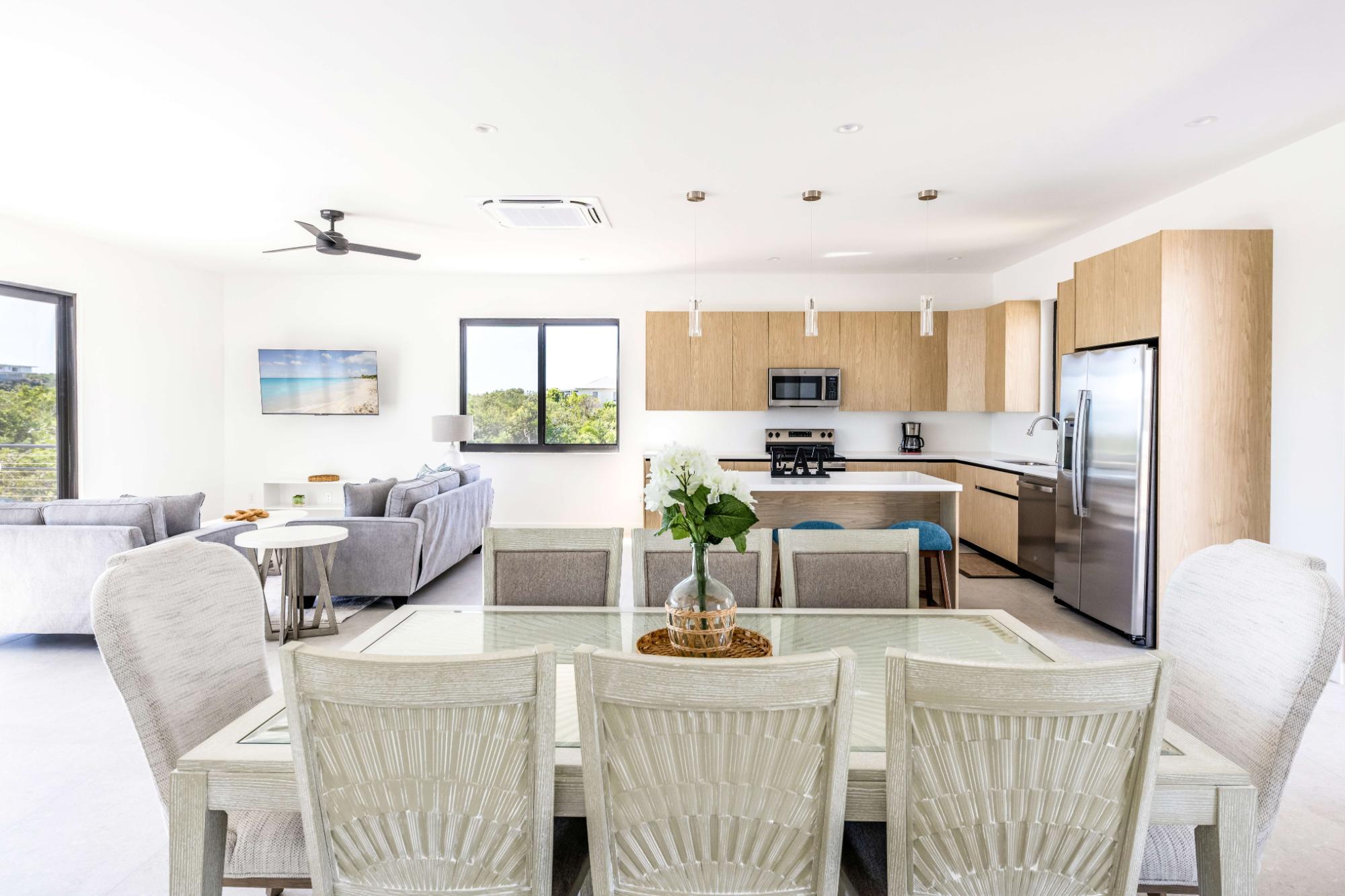 LAKEVIEW VILLAS — photo 4