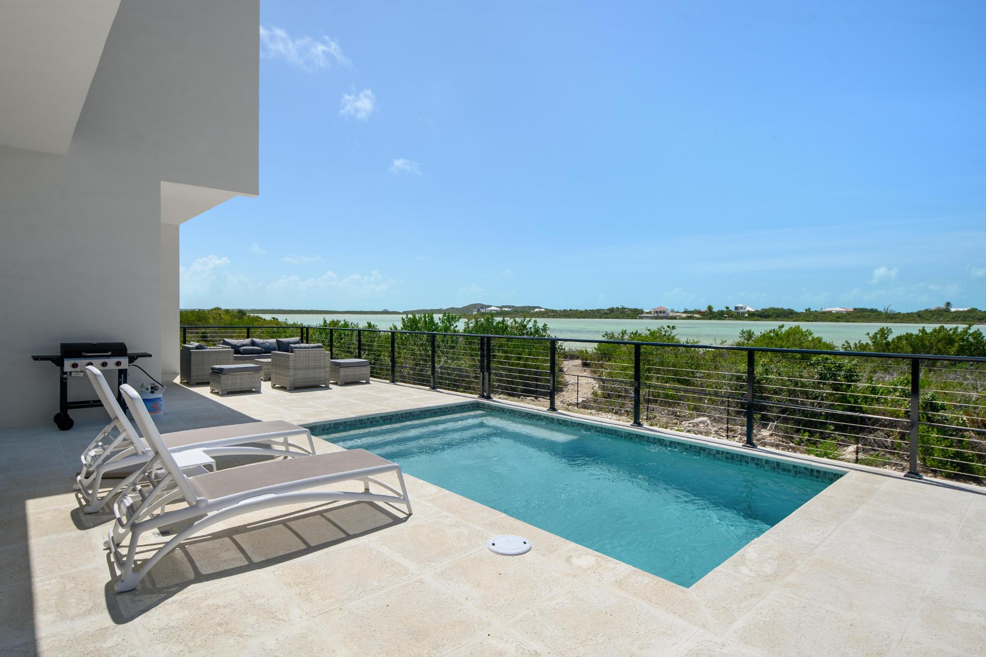 2 Lakeview Villas