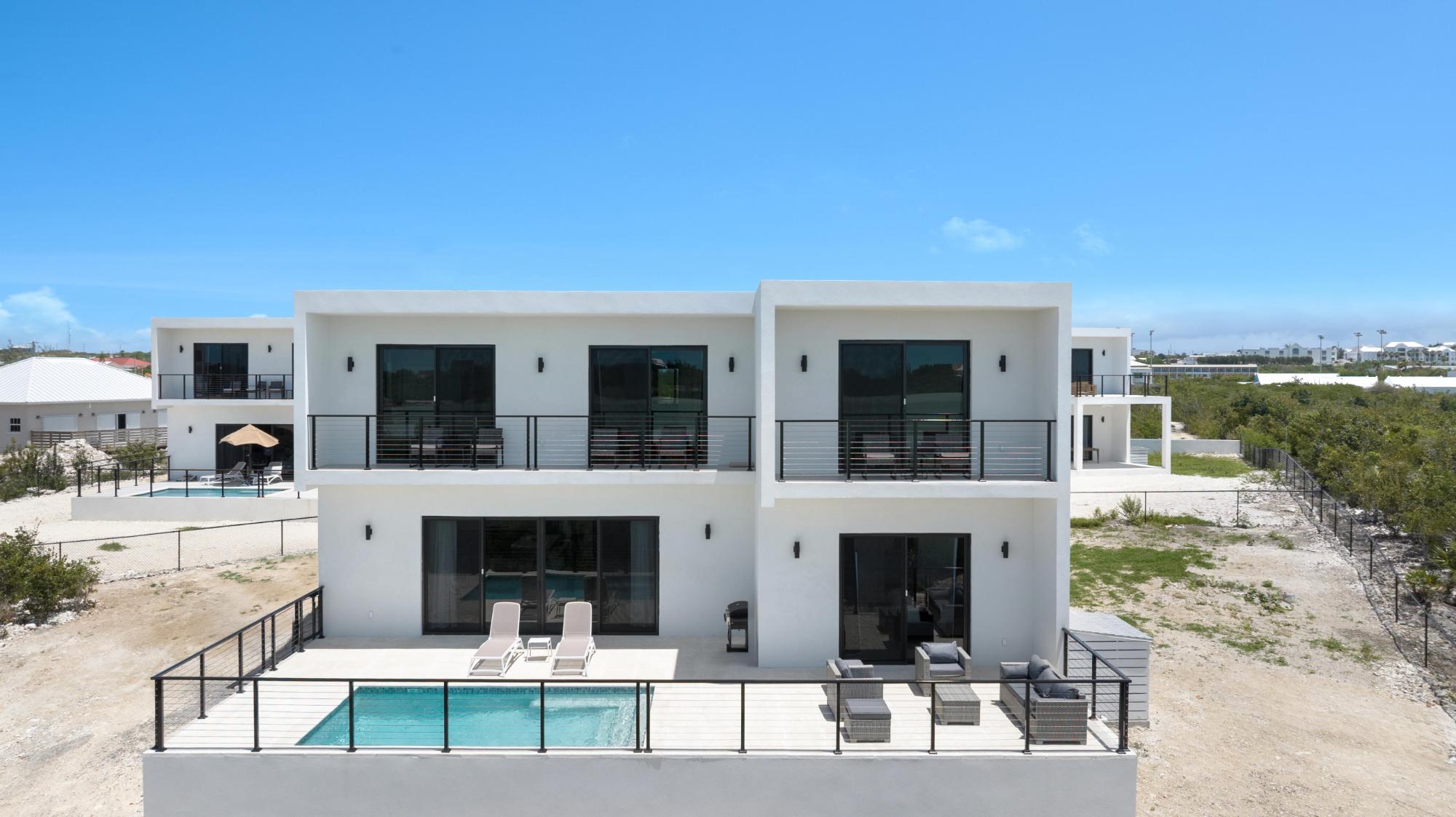 2 Lakeview Villas