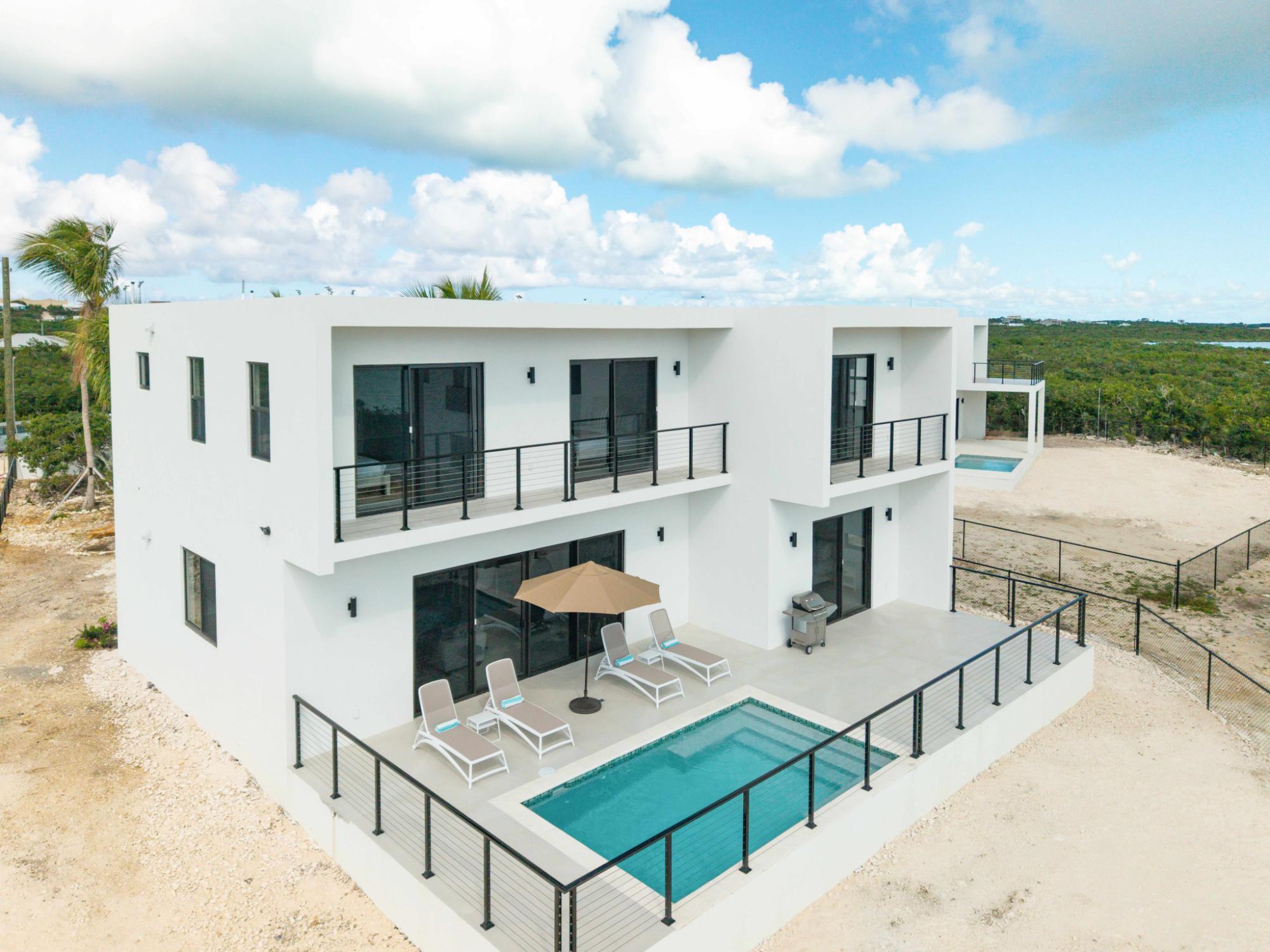 2 Lakeview Villas