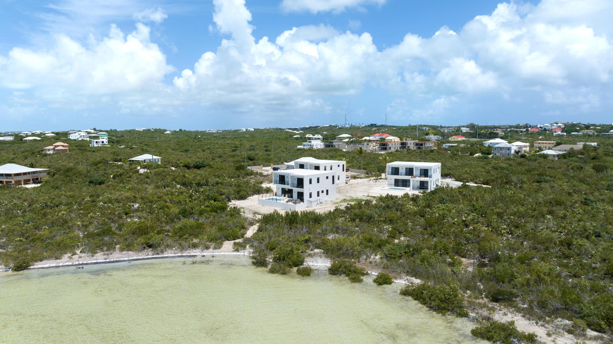 2 Lakeview Villas
