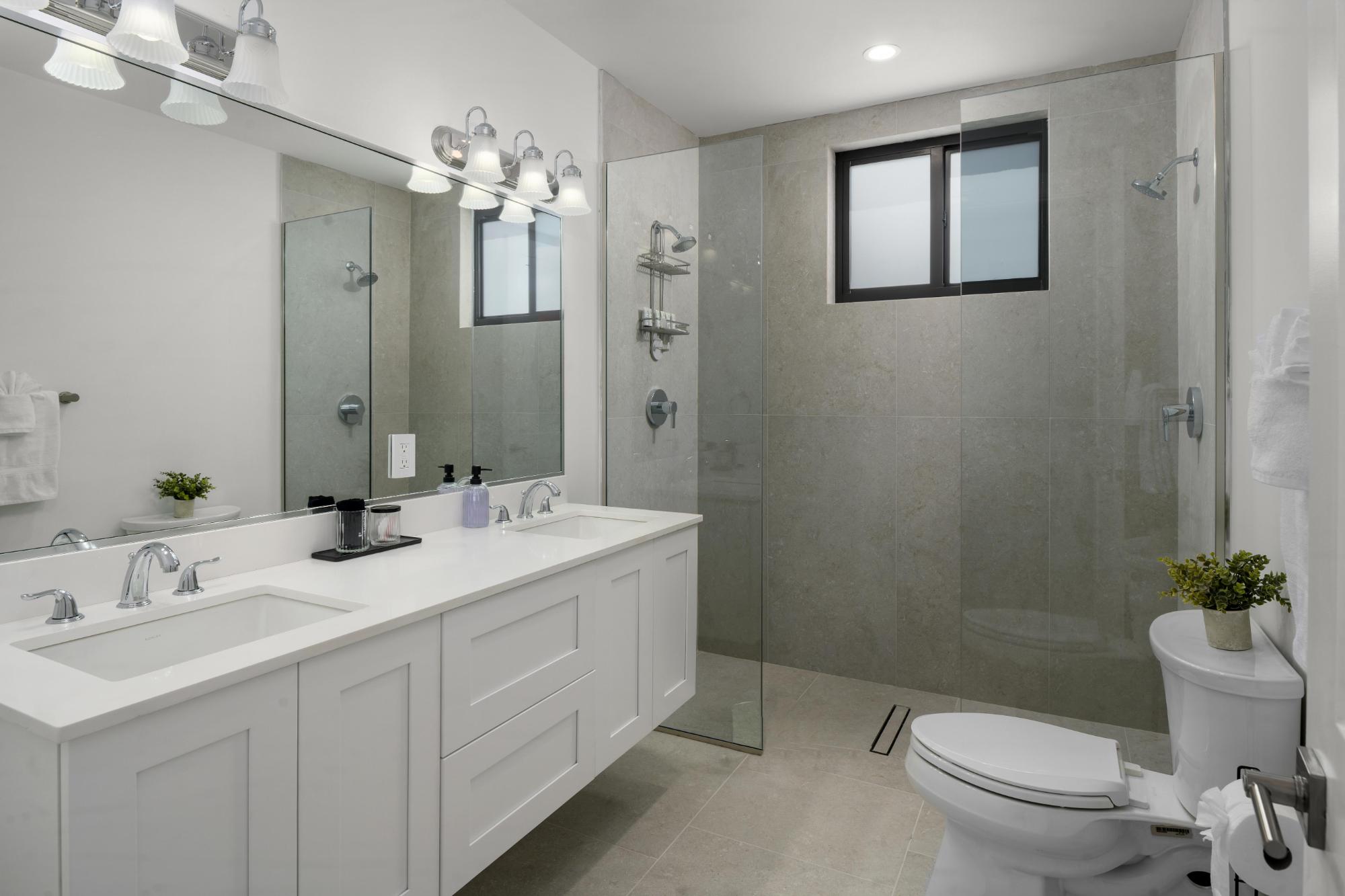 2 Lakeview Villas