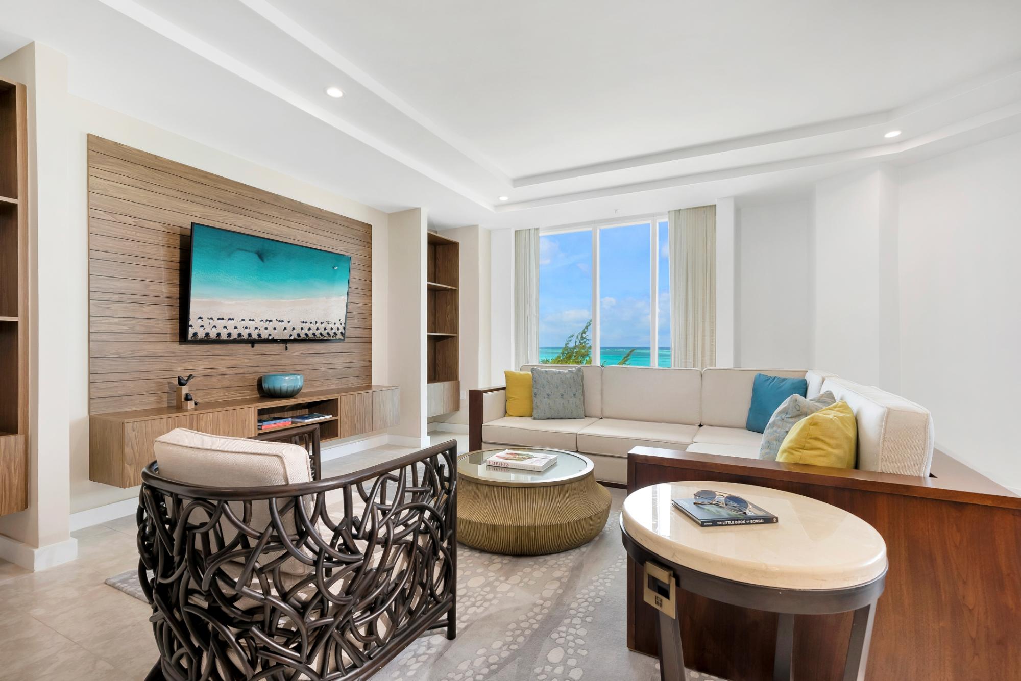 UNIT 1040 (4A) RITZ CARLTON 3BR/4BA/DEN/LAUNDRY