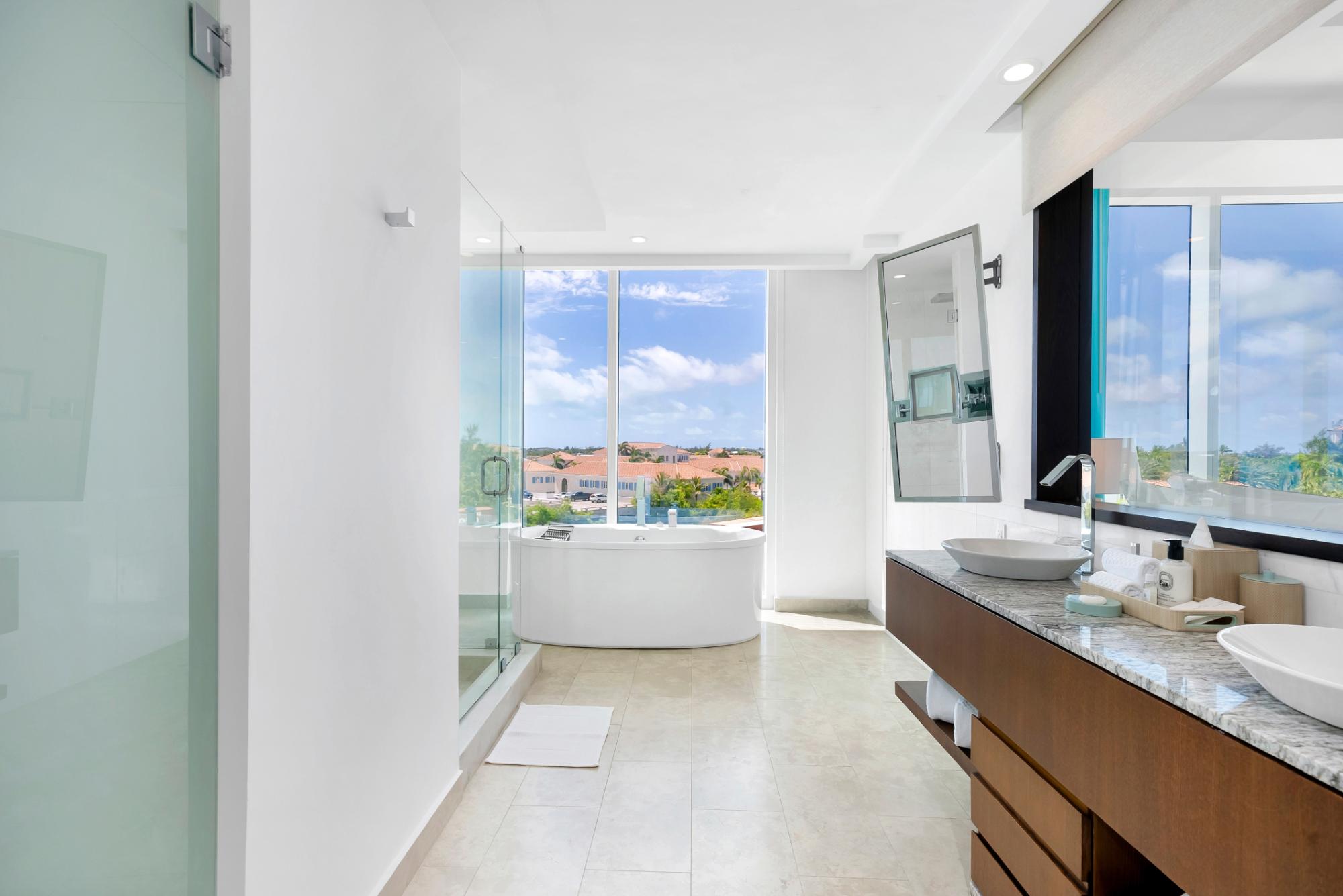 UNIT 1040 (4A) RITZ CARLTON 3BR/4BA/DEN/LAUNDRY