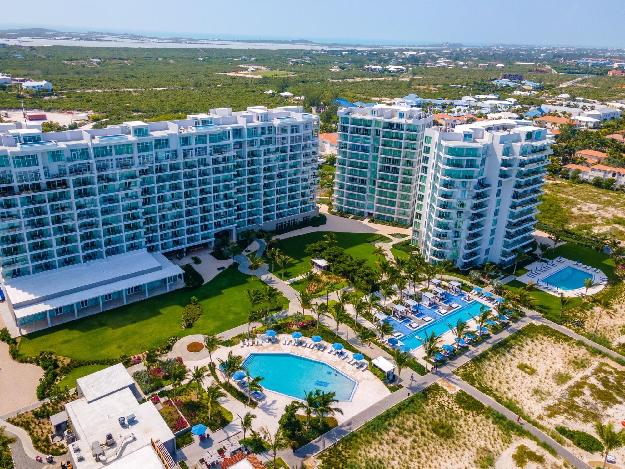 UNIT 1040 (4A) RITZ CARLTON 3BR/4BA/DEN/LAUNDRY