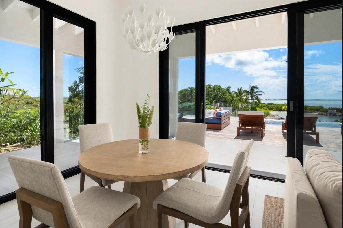 SEA BREEZE BUNGALOW — photo 4