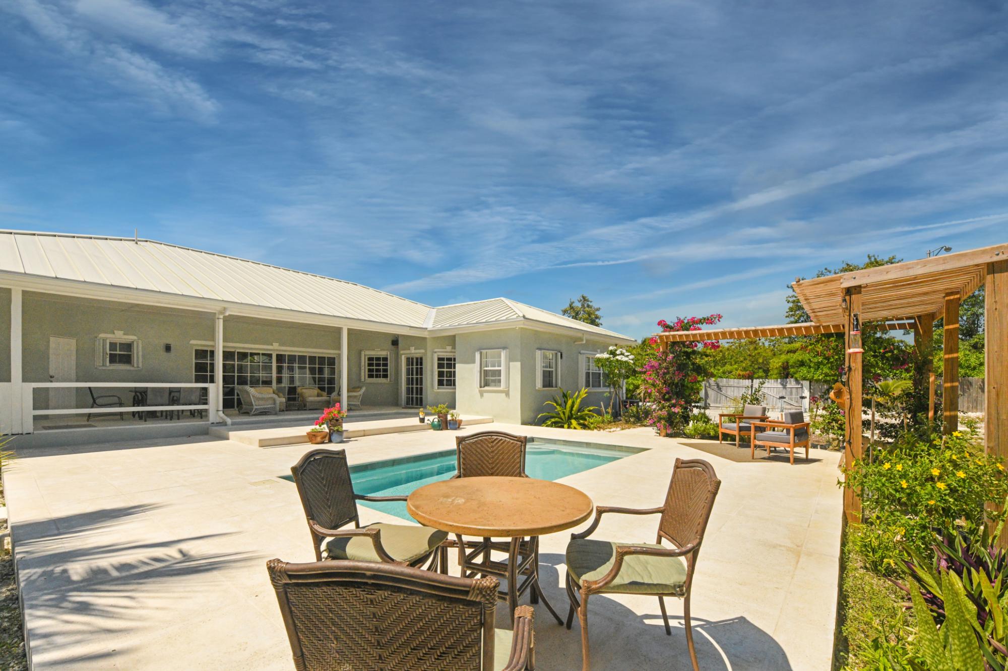 LEEWARD PALMS DELIGHT