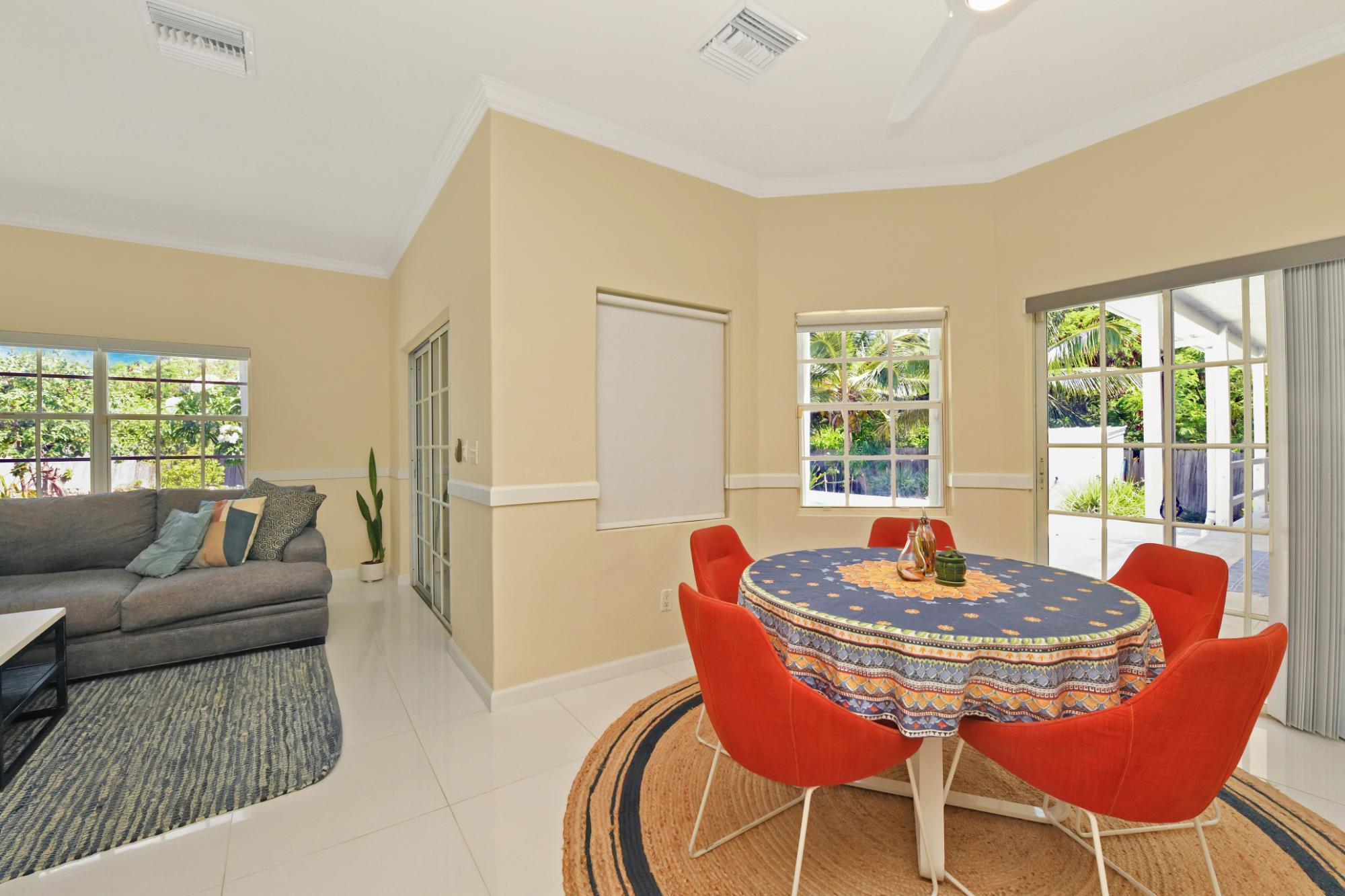 LEEWARD PALMS DELIGHT