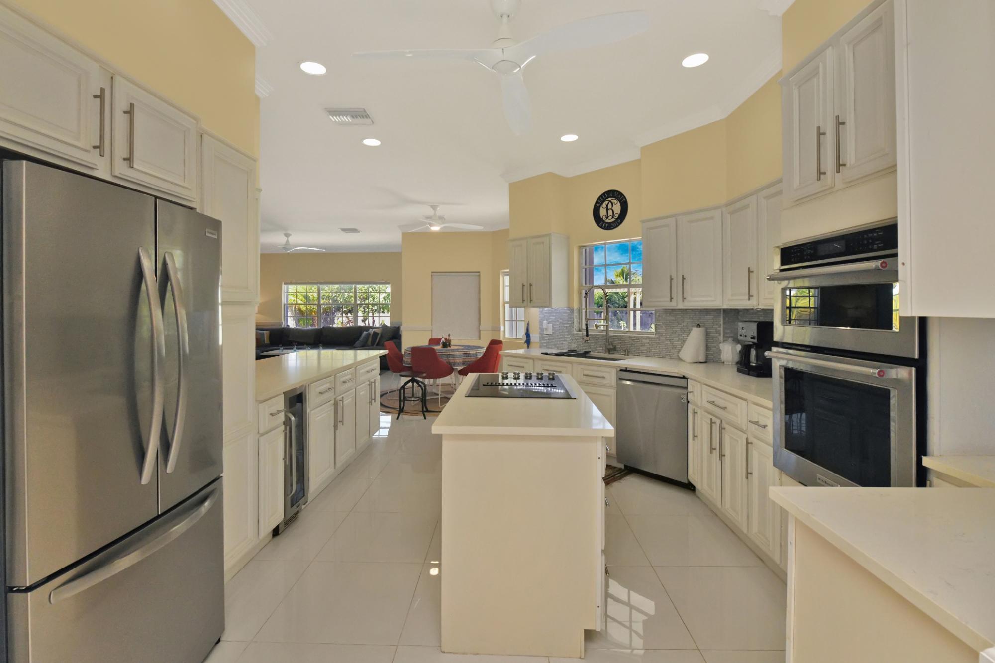 LEEWARD PALMS DELIGHT