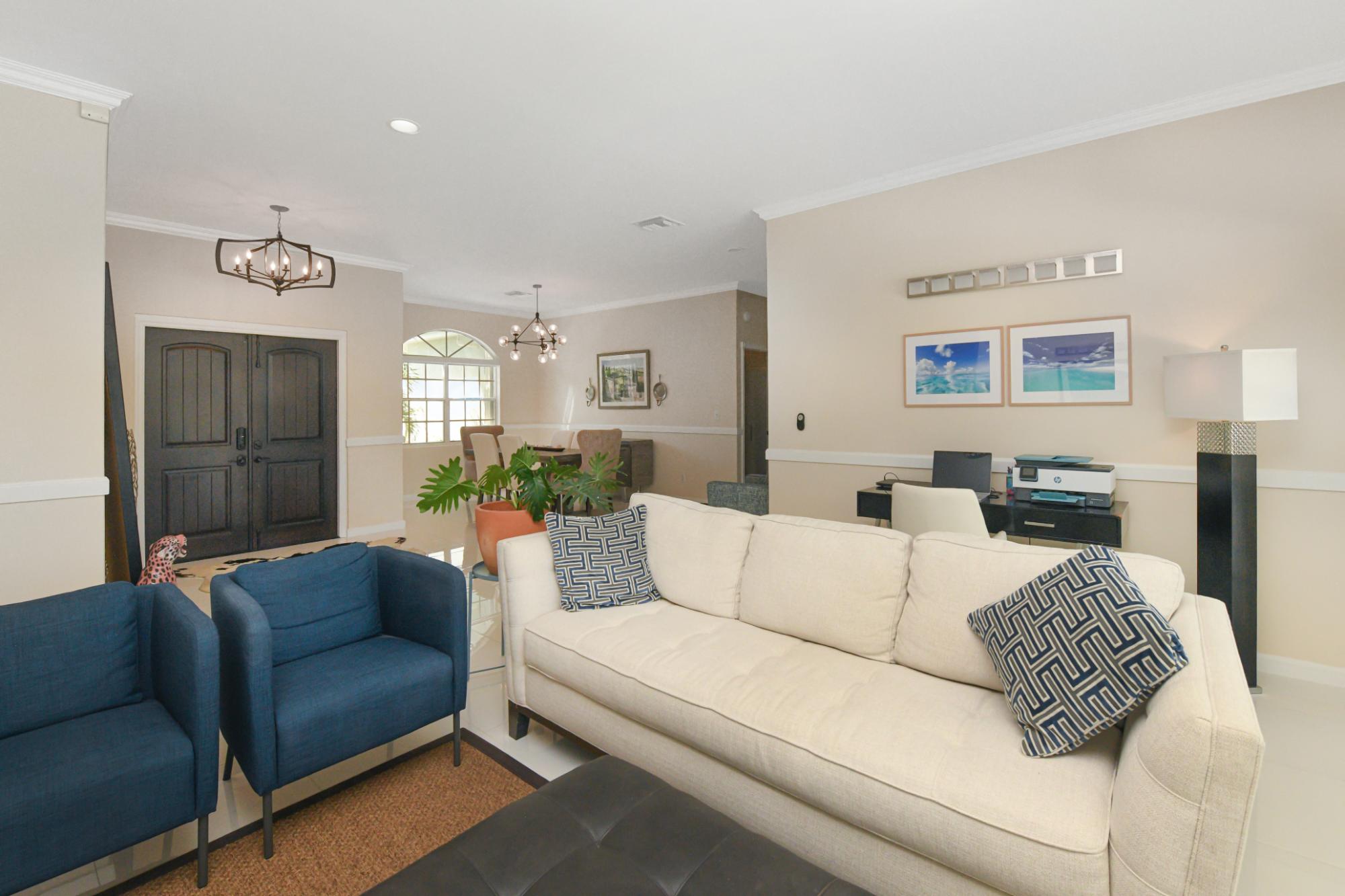 LEEWARD PALMS DELIGHT
