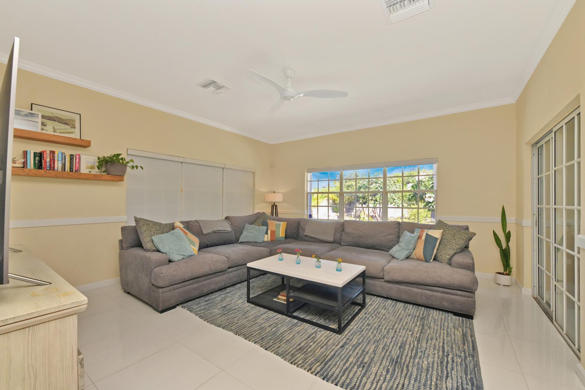 LEEWARD PALMS DELIGHT