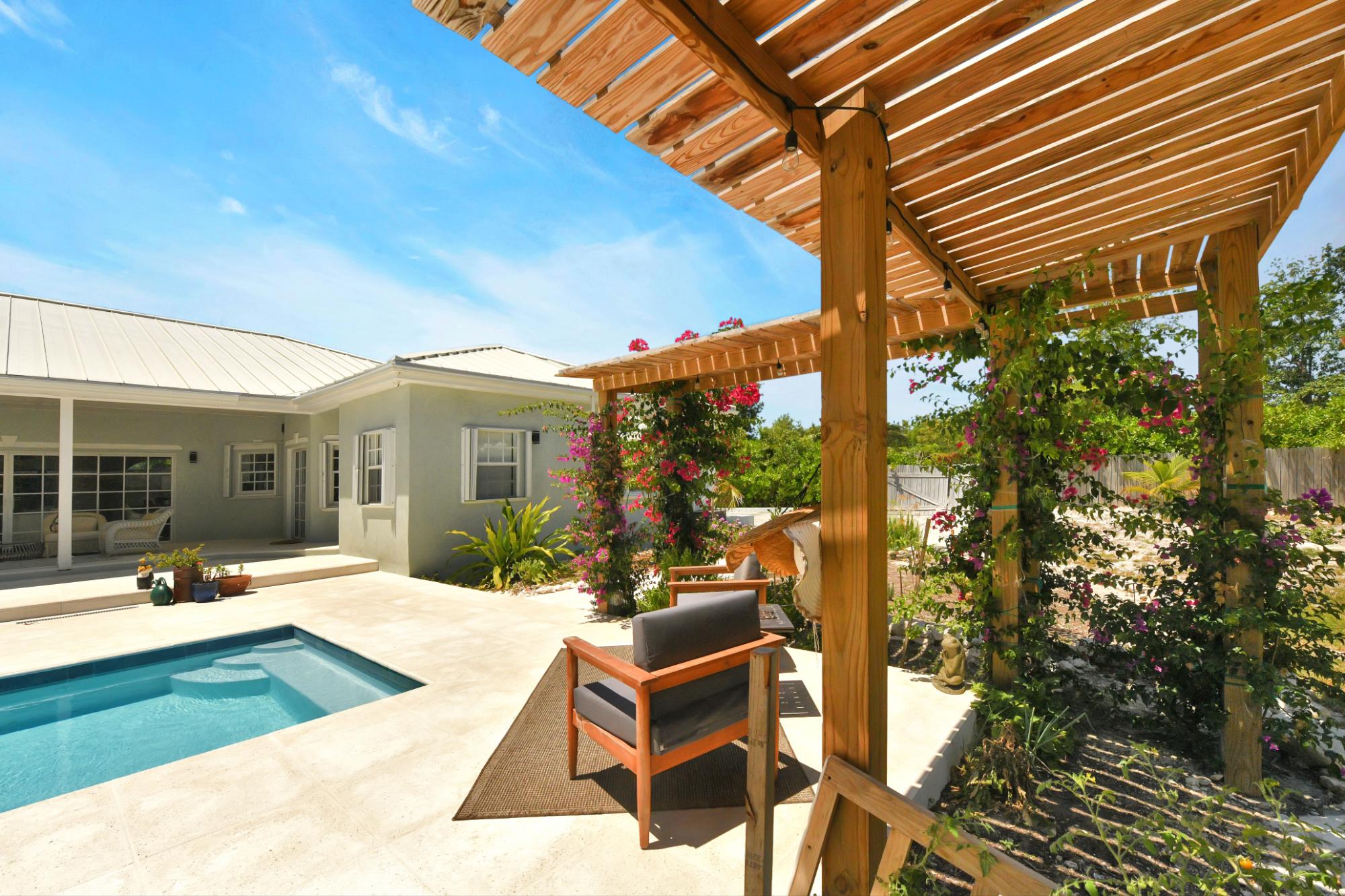 LEEWARD PALMS DELIGHT