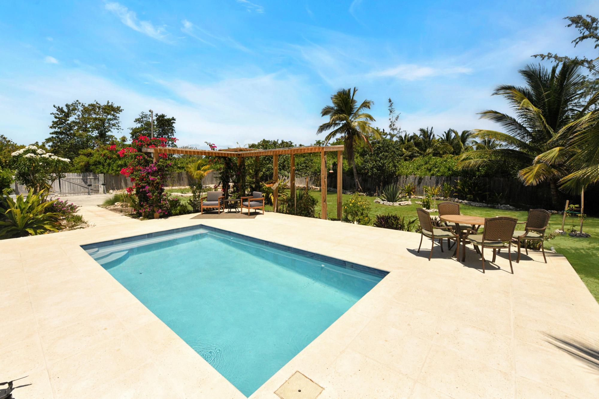LEEWARD PALMS DELIGHT