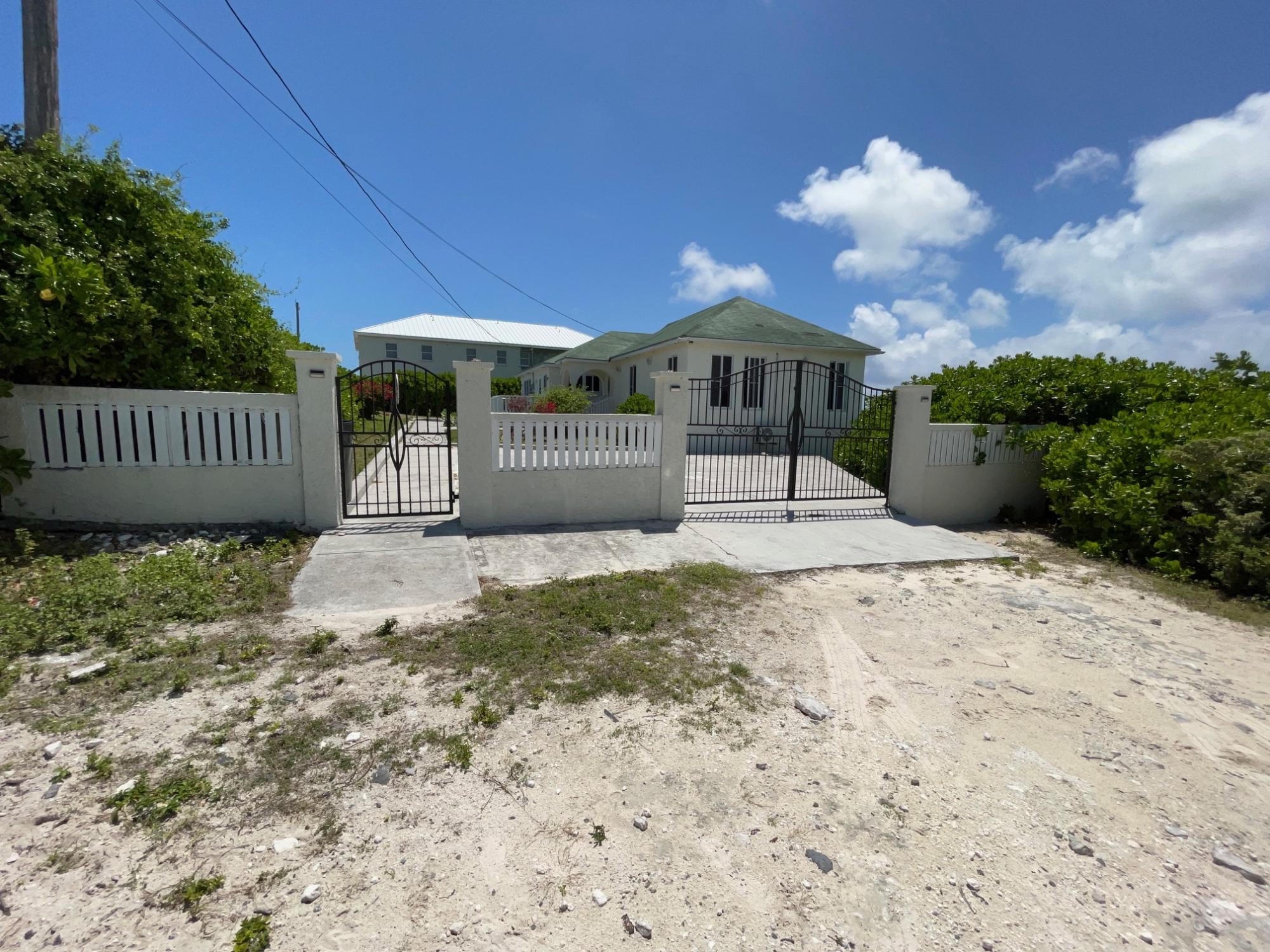 HIGGS VILLA — photo 4