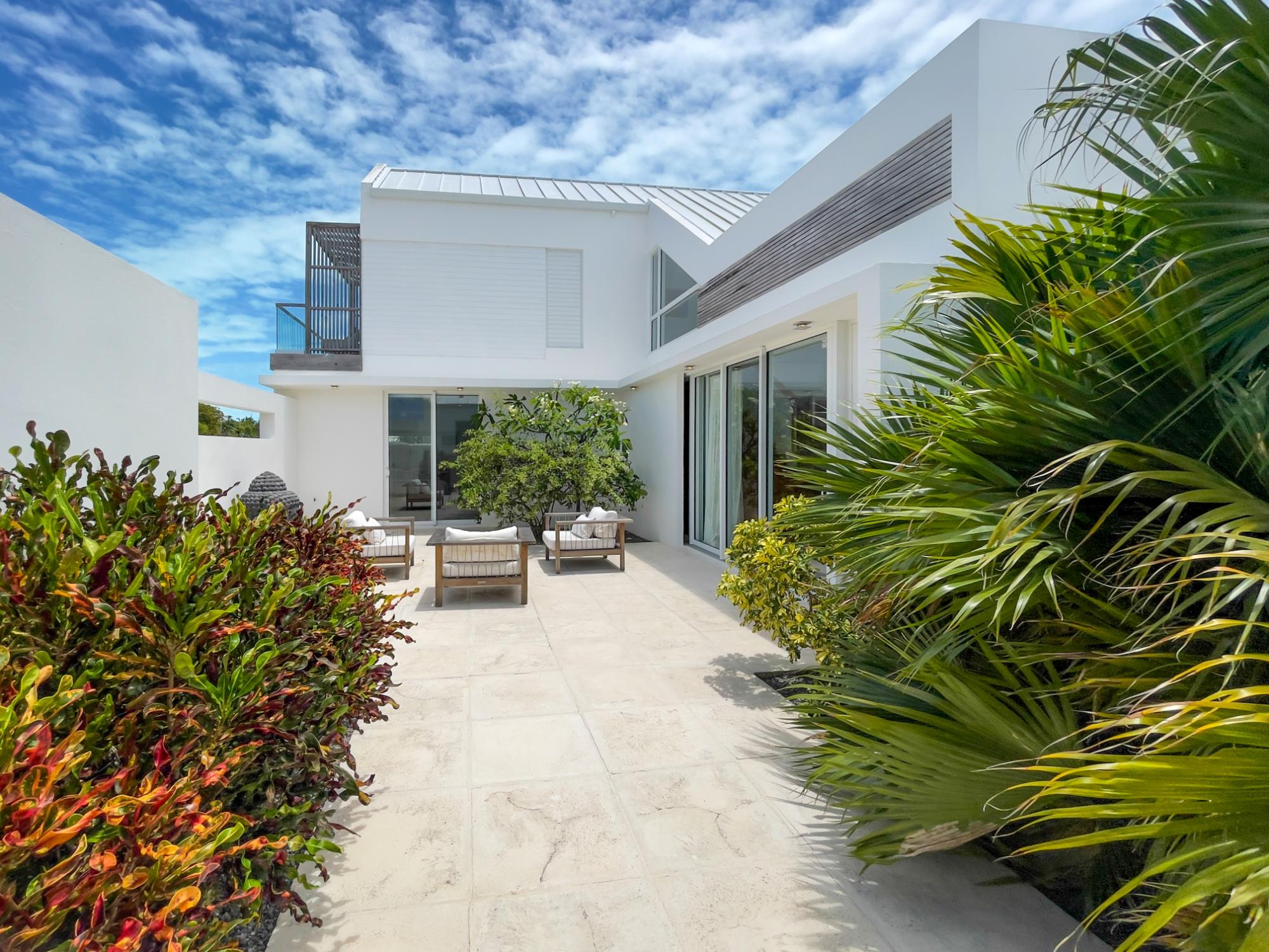 Villa Aqueous