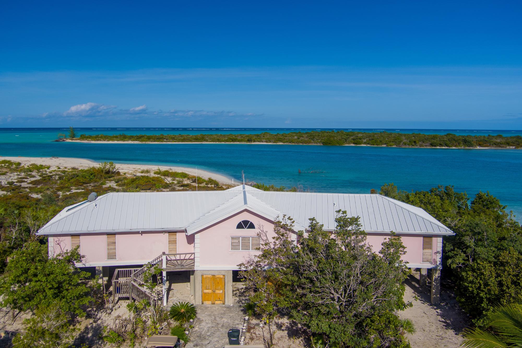 Barracuda Point, Pine Cay