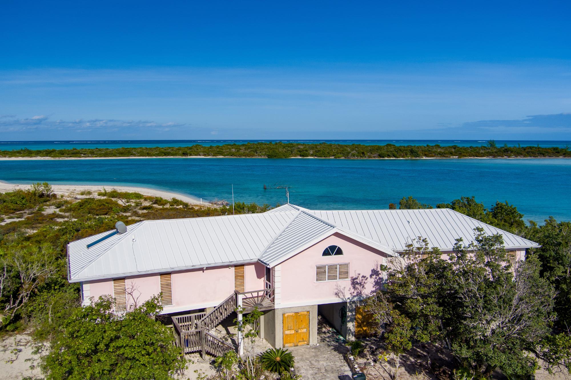 Barracuda Point, Pine Cay