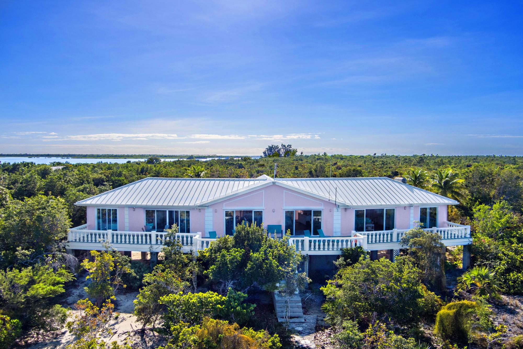 Barracuda Point, Pine Cay