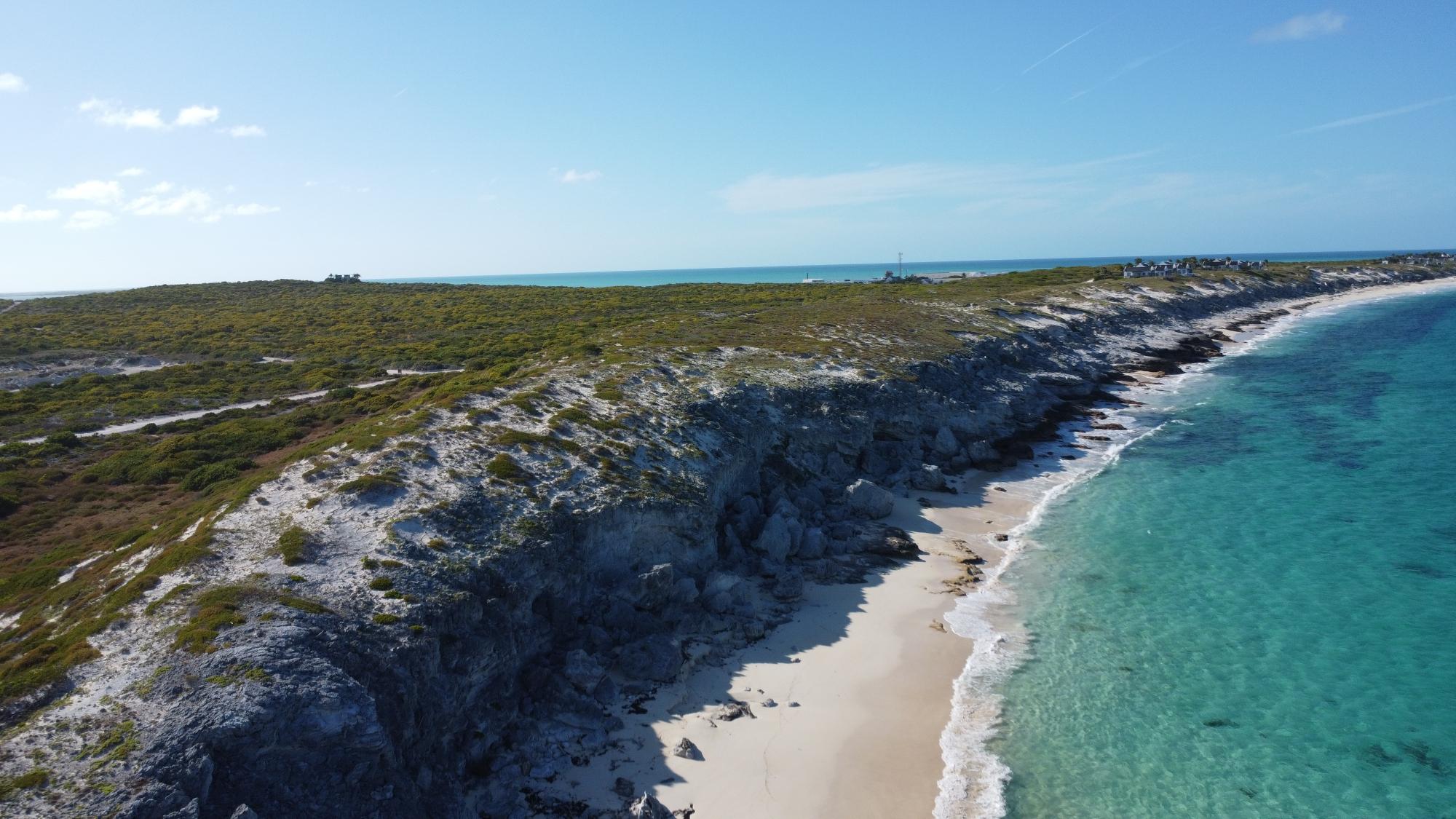 AMBERGRIS CAY OCEANFRONT — photo 2