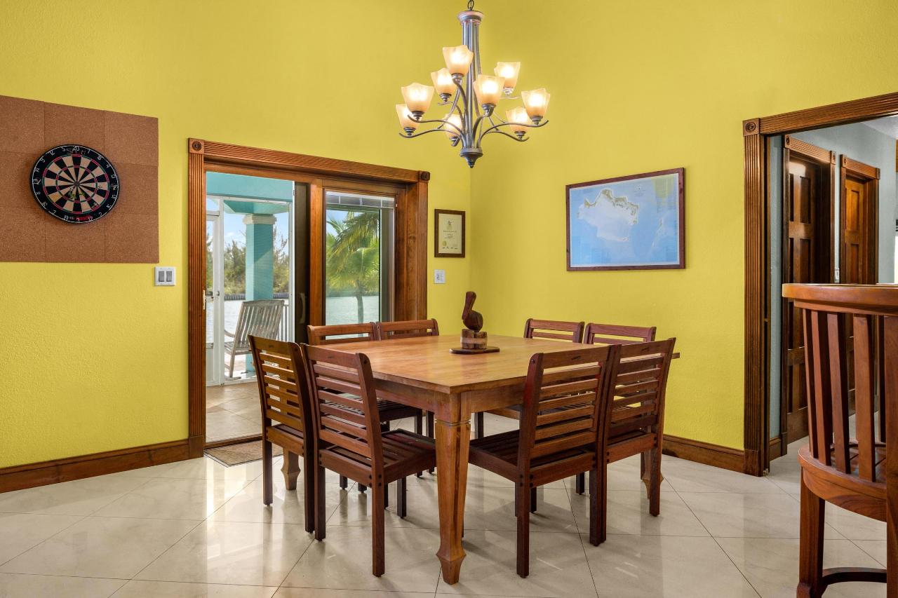 NORTH CAICOS YACHT CLUB — photo 2