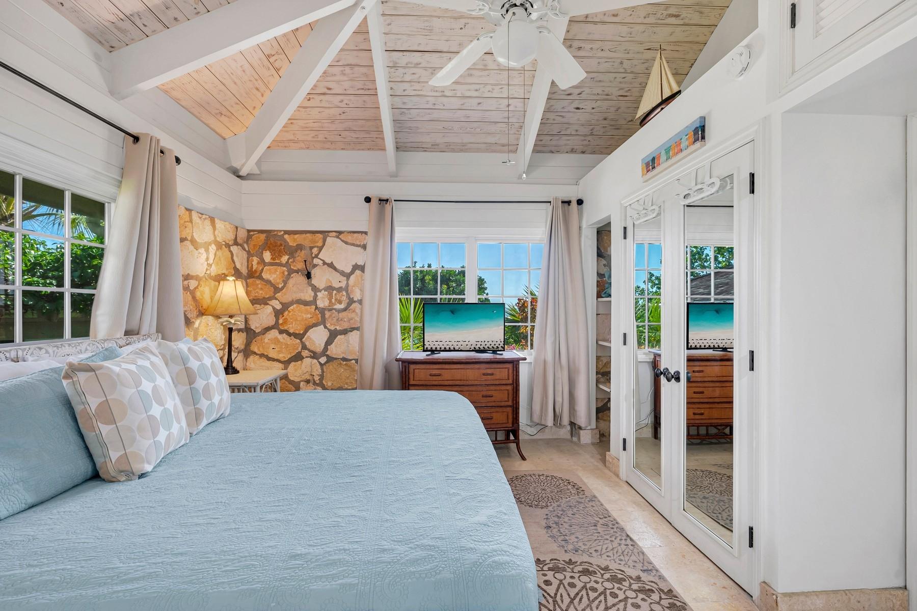 36 Paradise Pointe