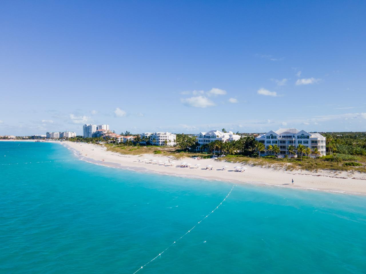 2BR THE POINT Beach level with plunge pool
