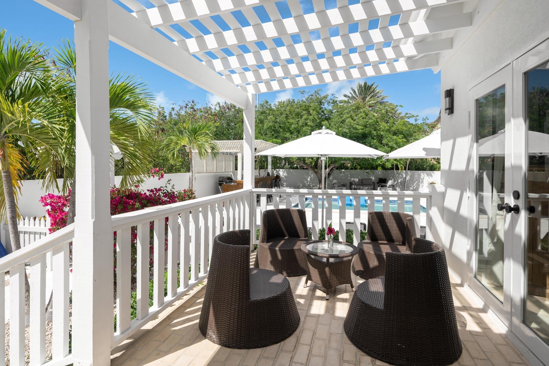 Ninety-Nine Steps Villa, Grace Bay