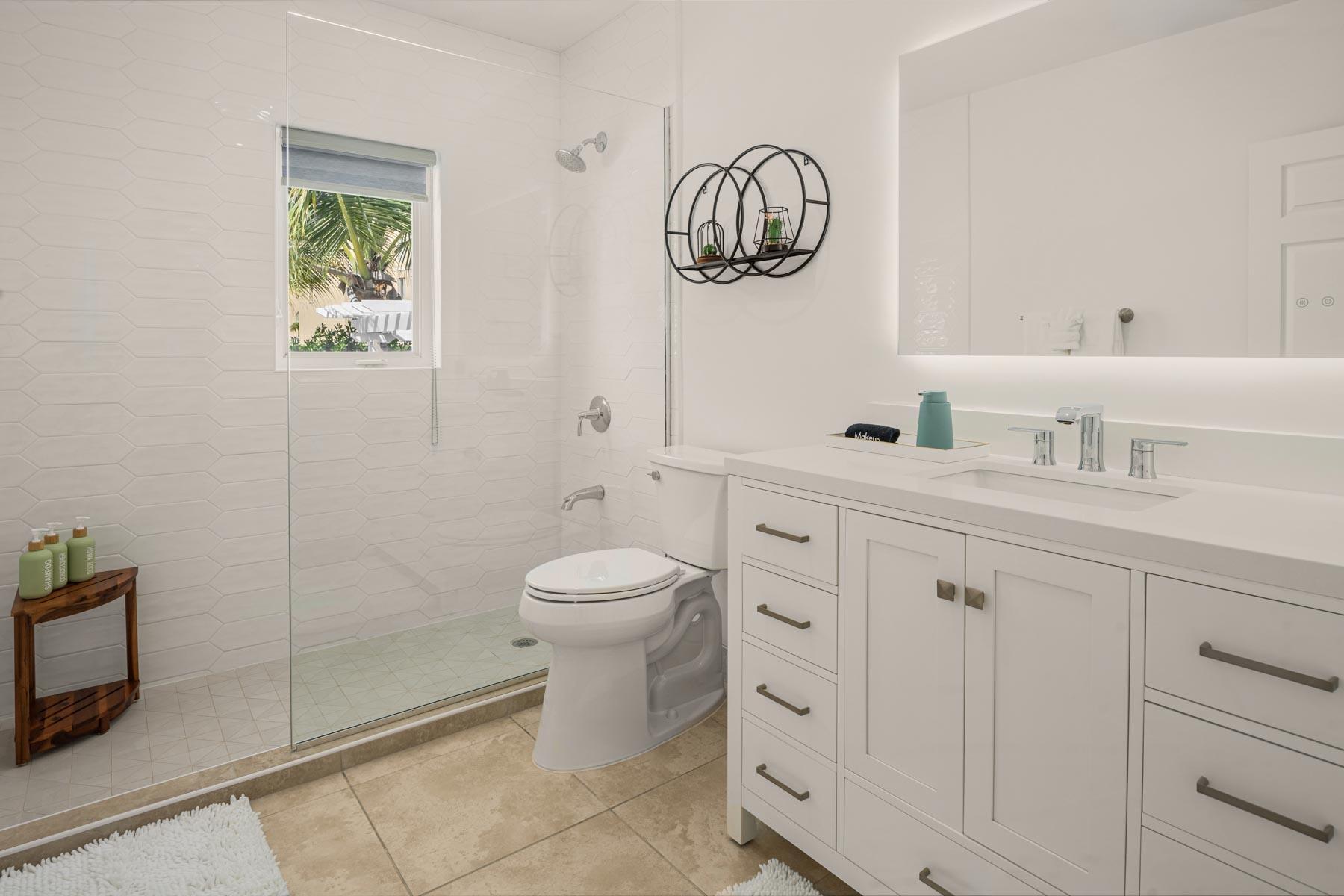 Ninety-Nine Steps Villa, Grace Bay