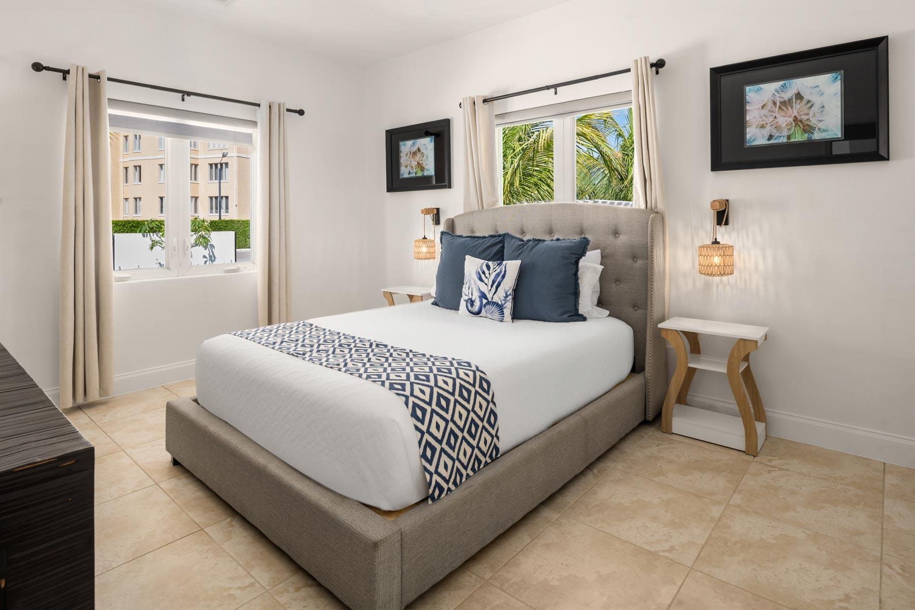 Ninety-Nine Steps Villa, Grace Bay