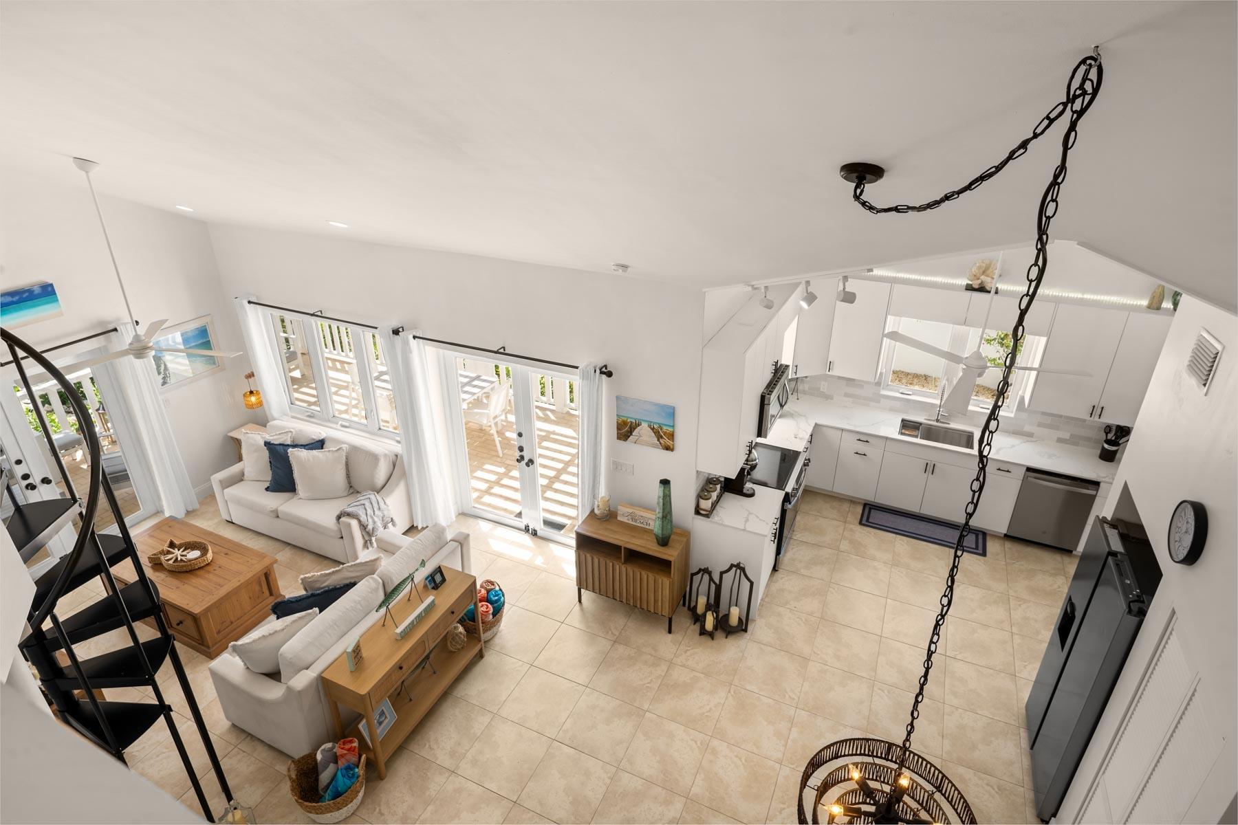 Ninety-Nine Steps Villa, Grace Bay