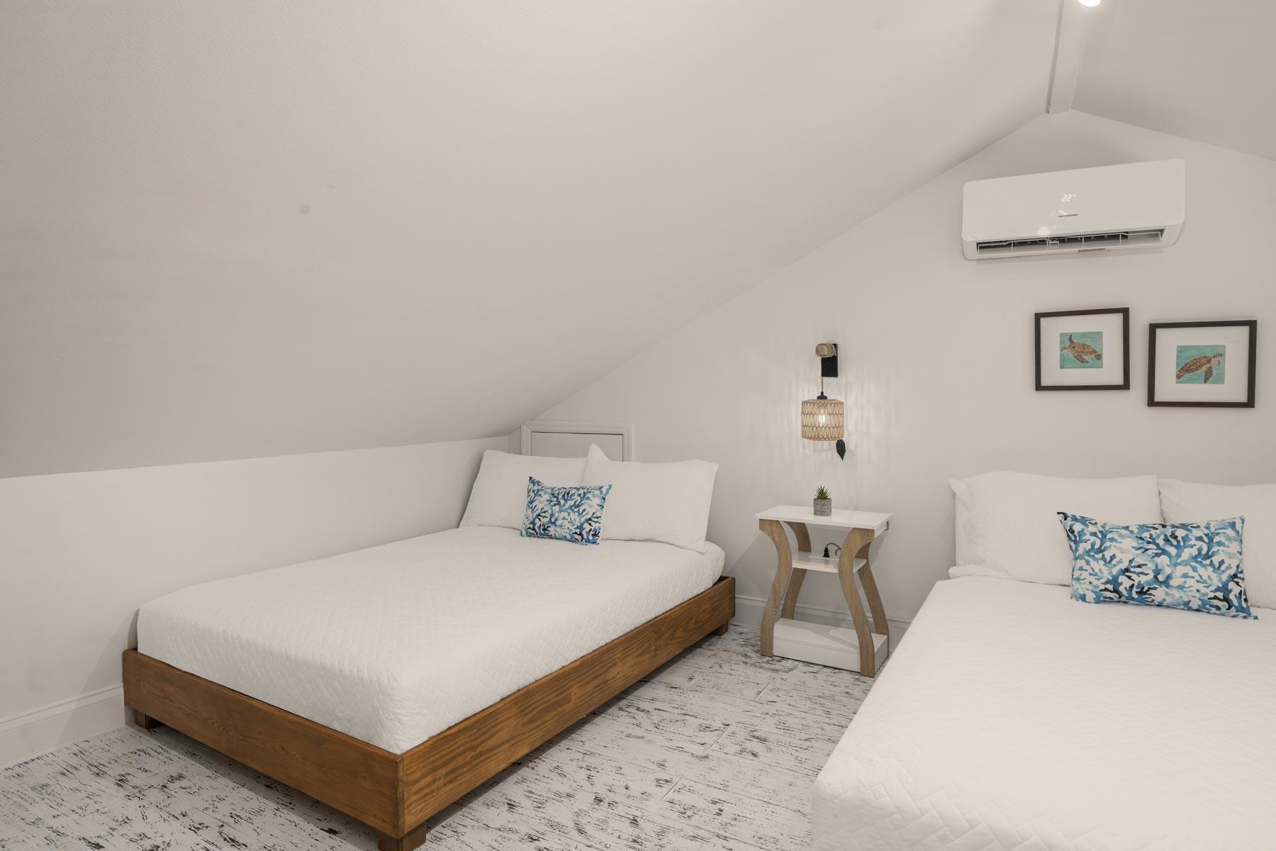 Ninety-Nine Steps Villa, Grace Bay