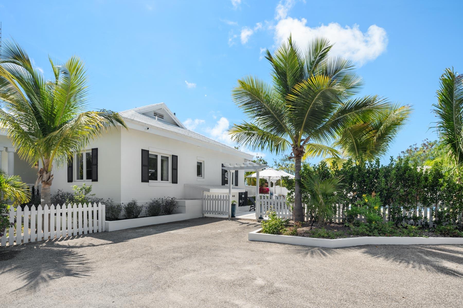 Ninety-Nine Steps Villa, Grace Bay