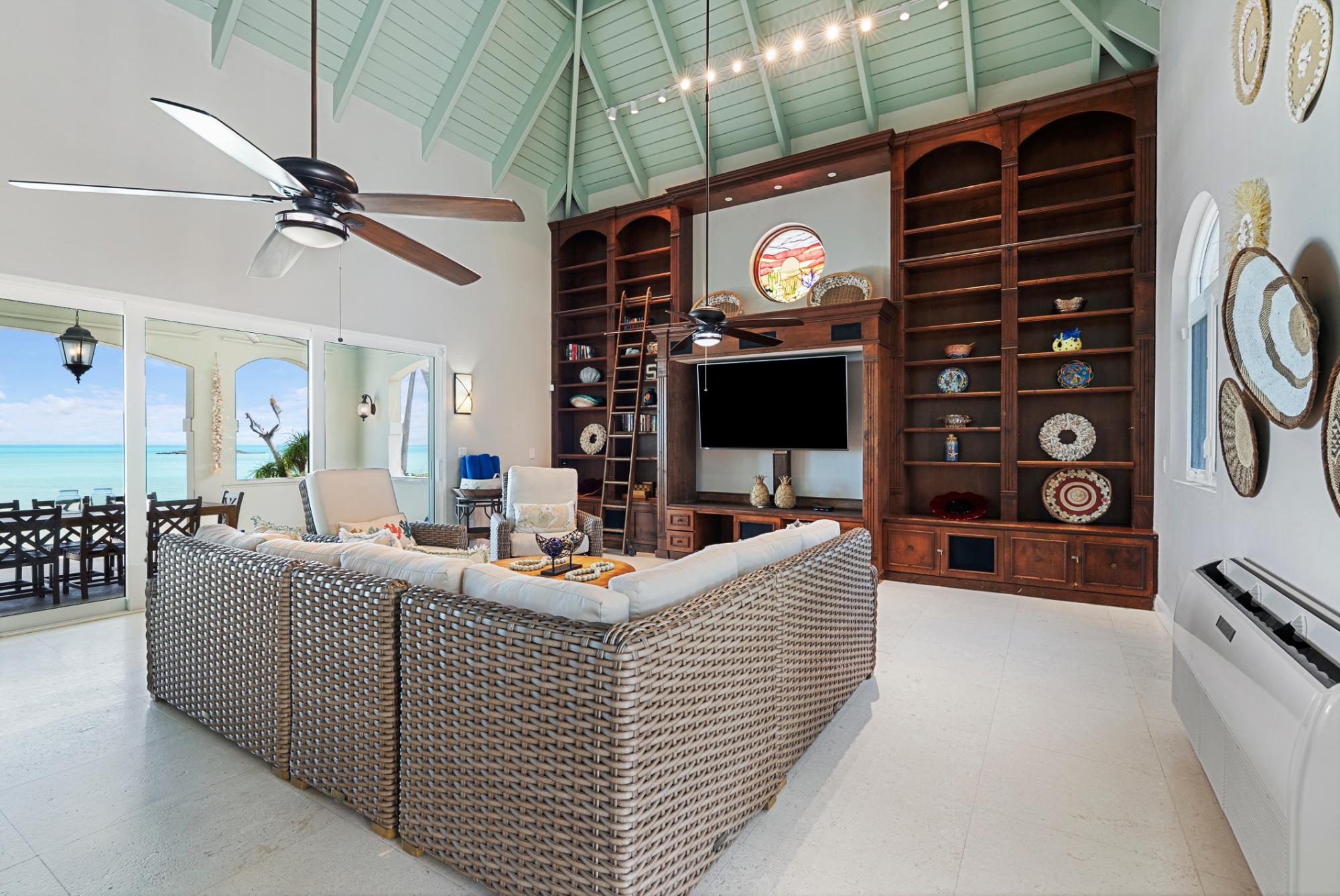 THREE CAYS VILLA