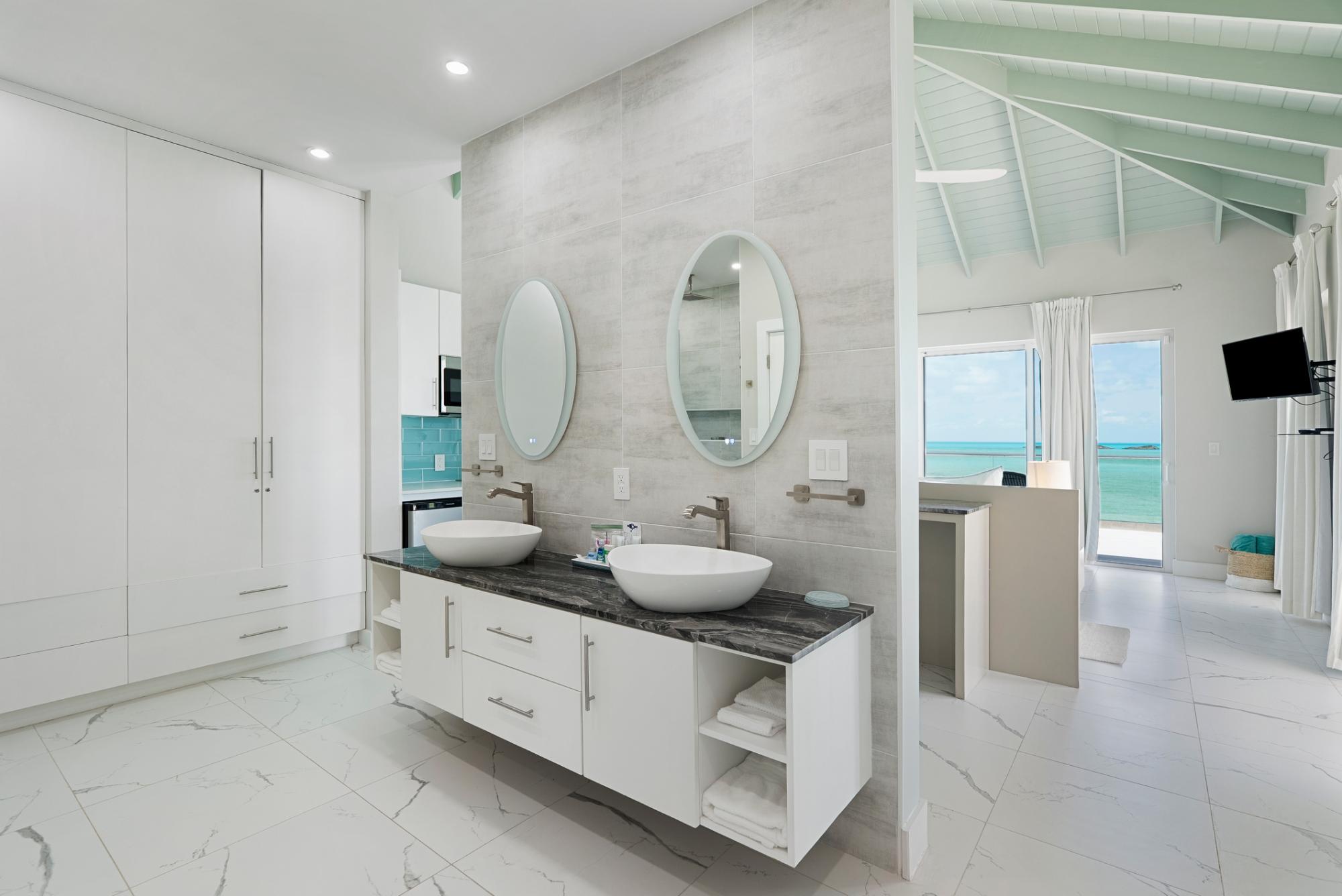 THREE CAYS VILLA
