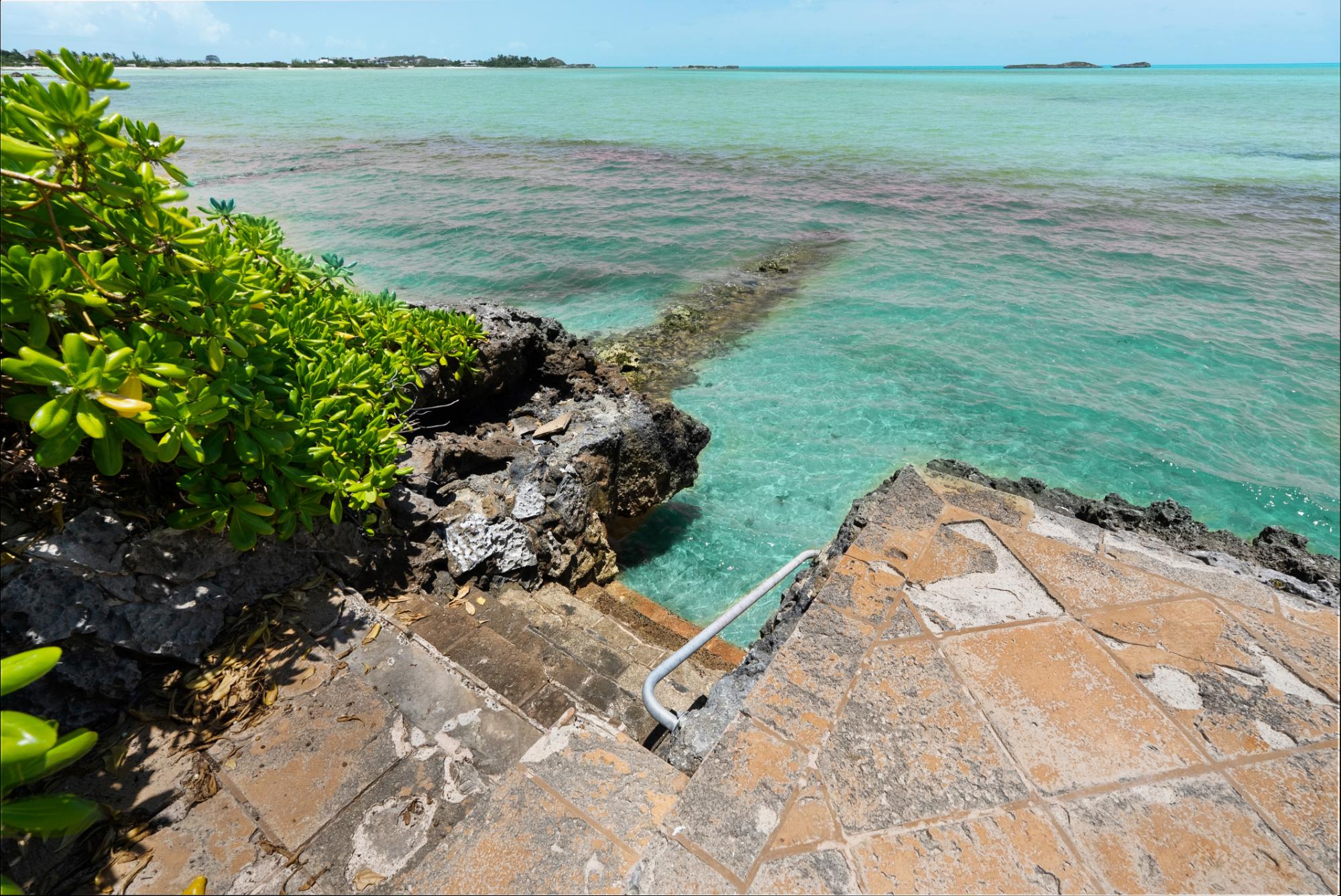THREE CAYS VILLA