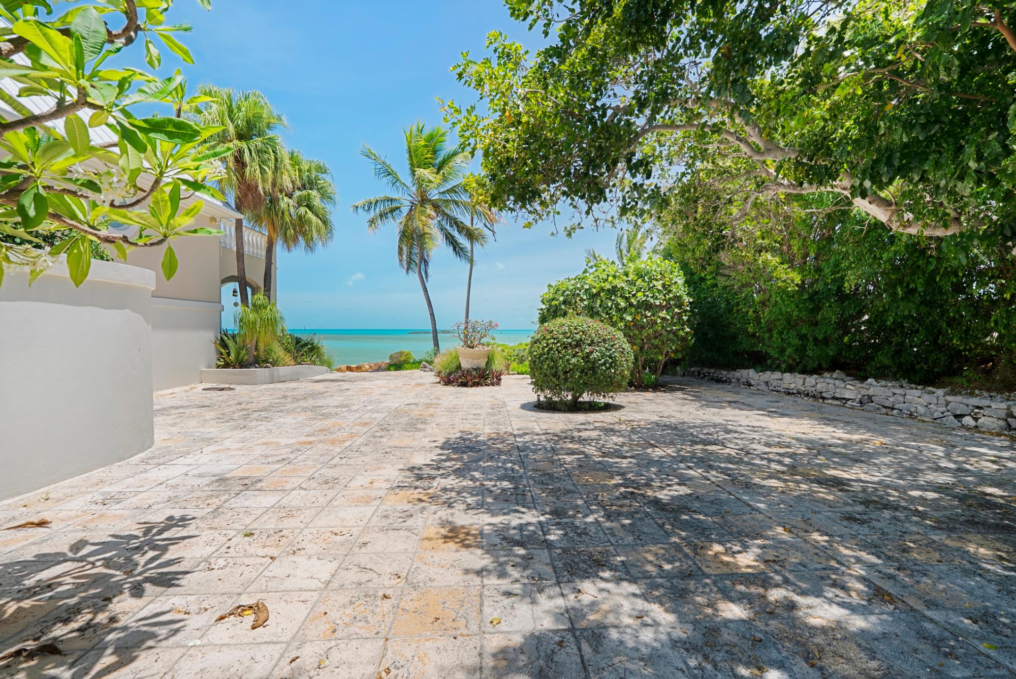 THREE CAYS VILLA