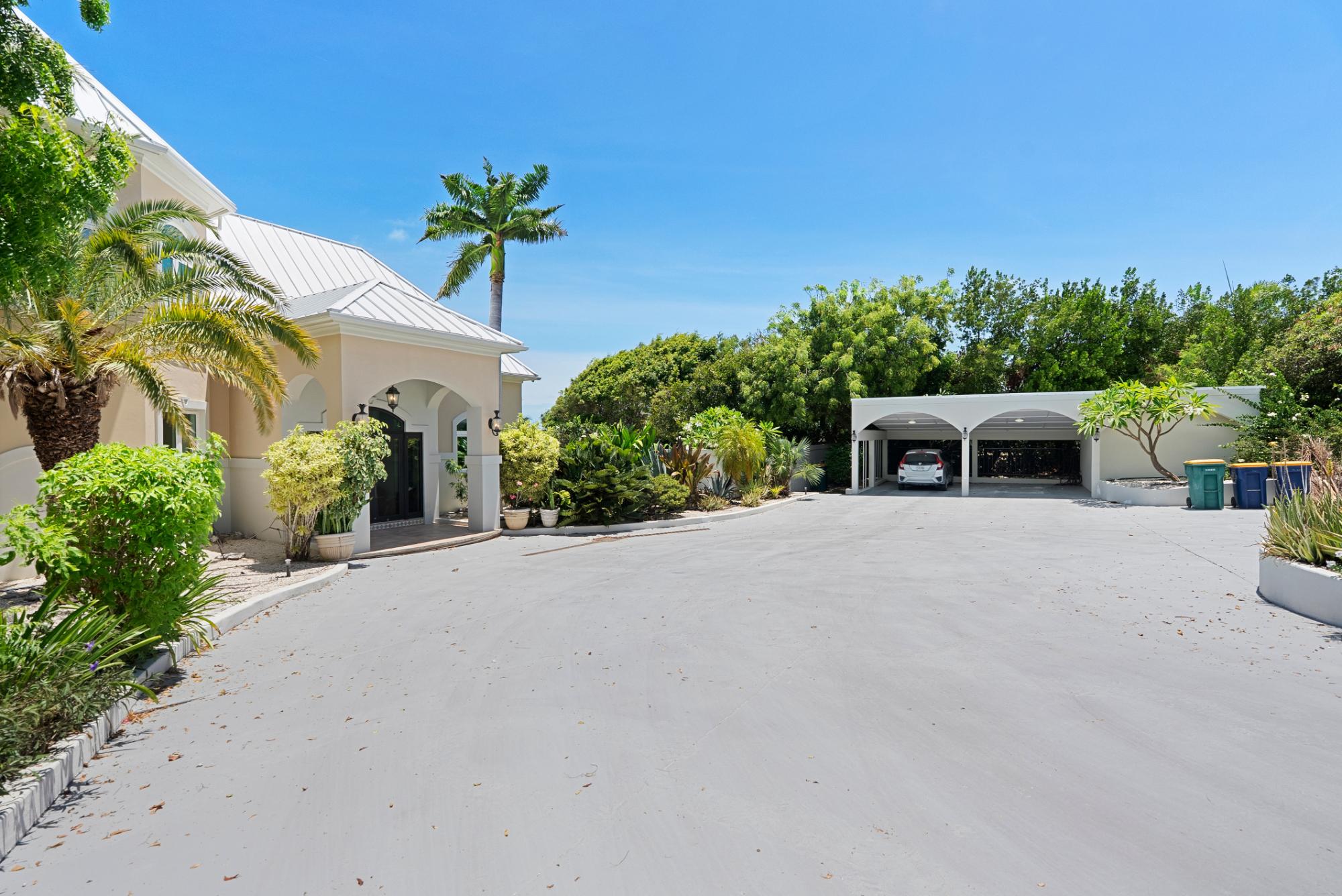 THREE CAYS VILLA