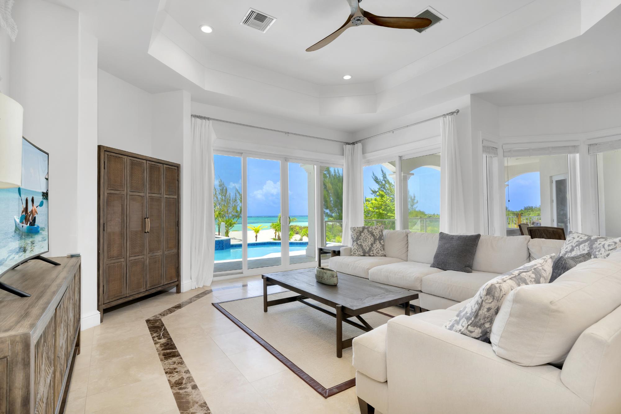 Villa Cecilia Beachfront Pumpkin Bluff