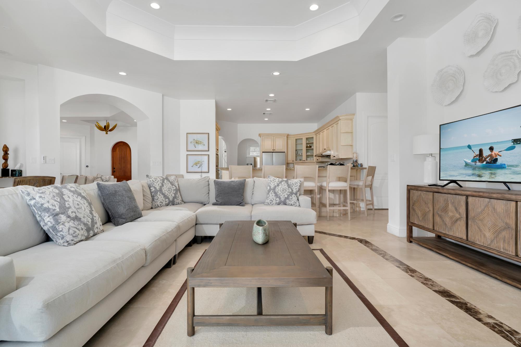 Villa Cecilia Beachfront Pumpkin Bluff